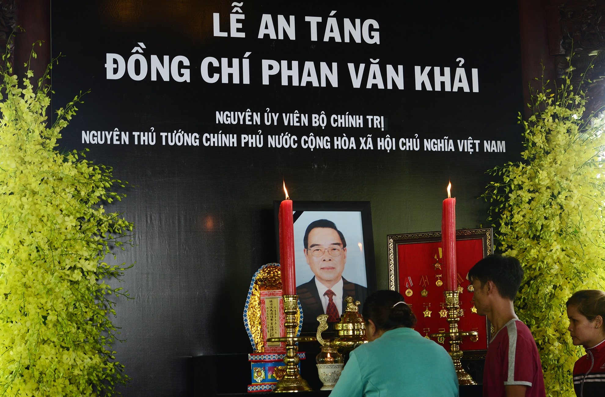 thap nhang tien nguyen Thu tuong Phan Van Khai anh 9