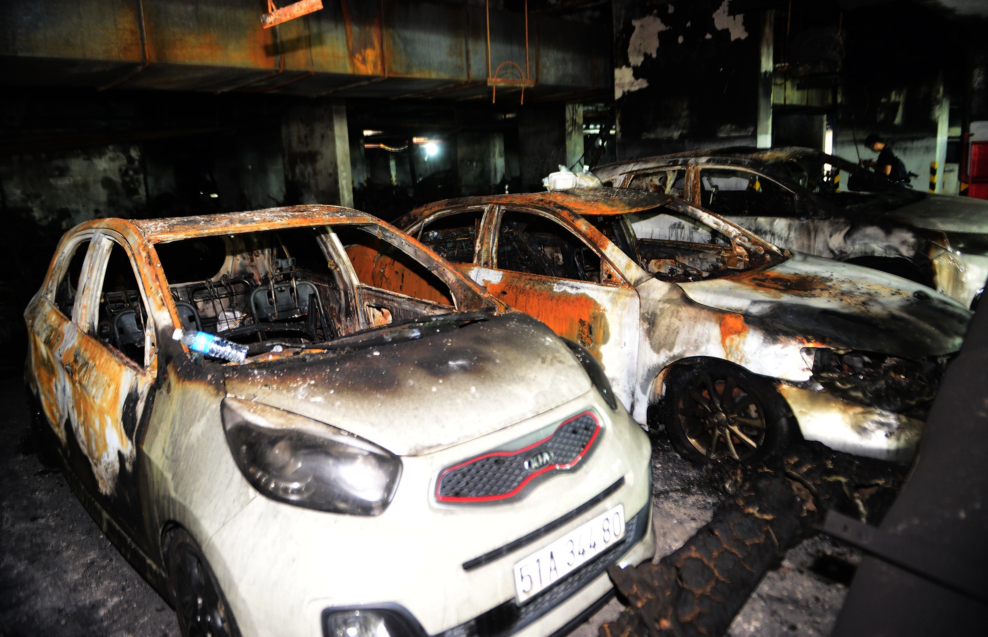 xe may chat thanh dong sau vu chay chung cu Carina anh 12