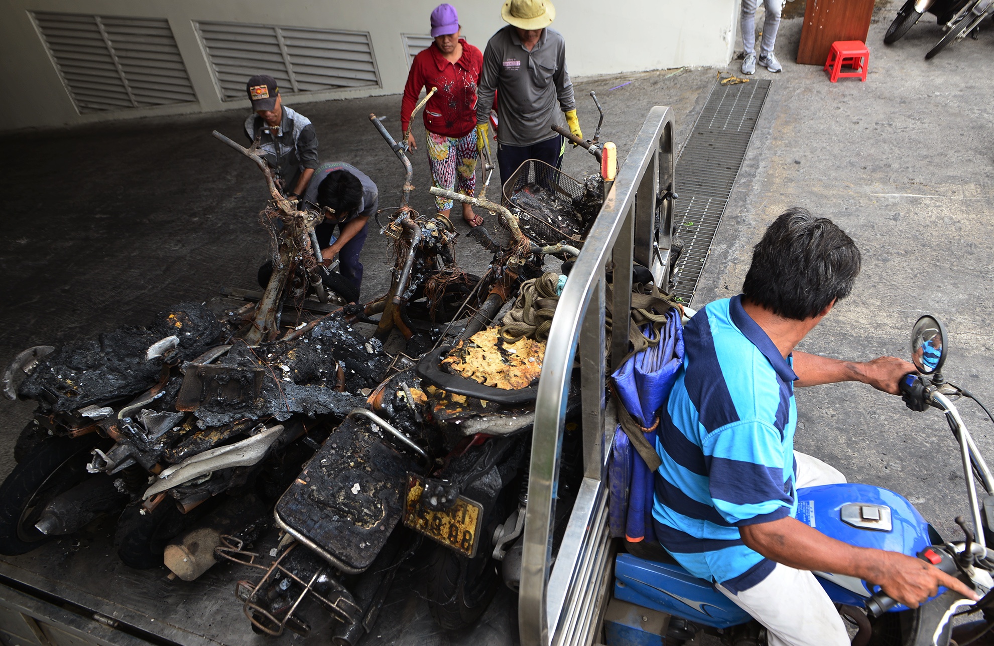 xe may chat thanh dong sau vu chay chung cu Carina anh 3