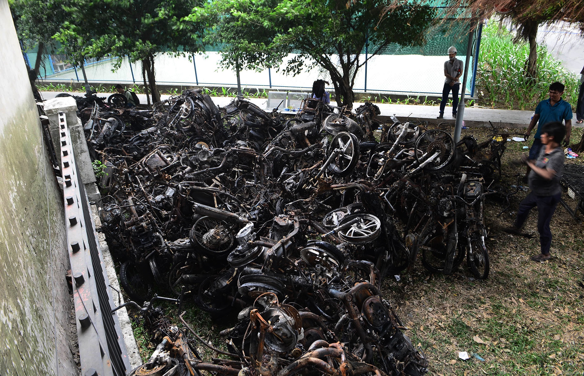 xe may chat thanh dong sau vu chay chung cu Carina anh 6