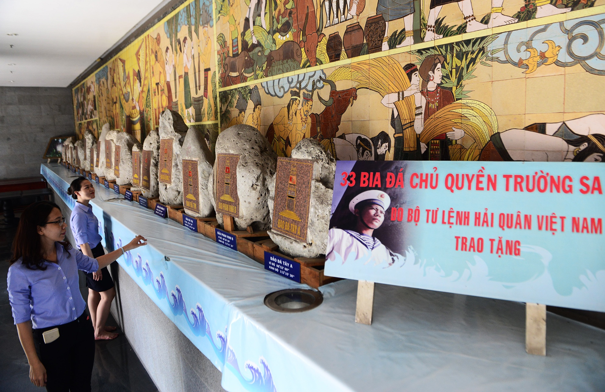 Den tuong niem cac Vua Hung o TP.HCM anh 14