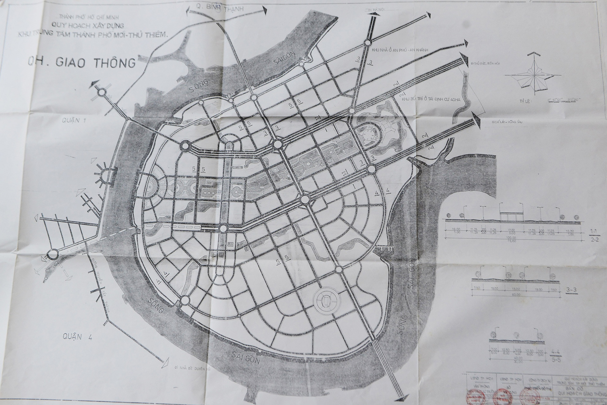 13 tam ban do nguyen chu tich TP.HCM cong bo anh 9