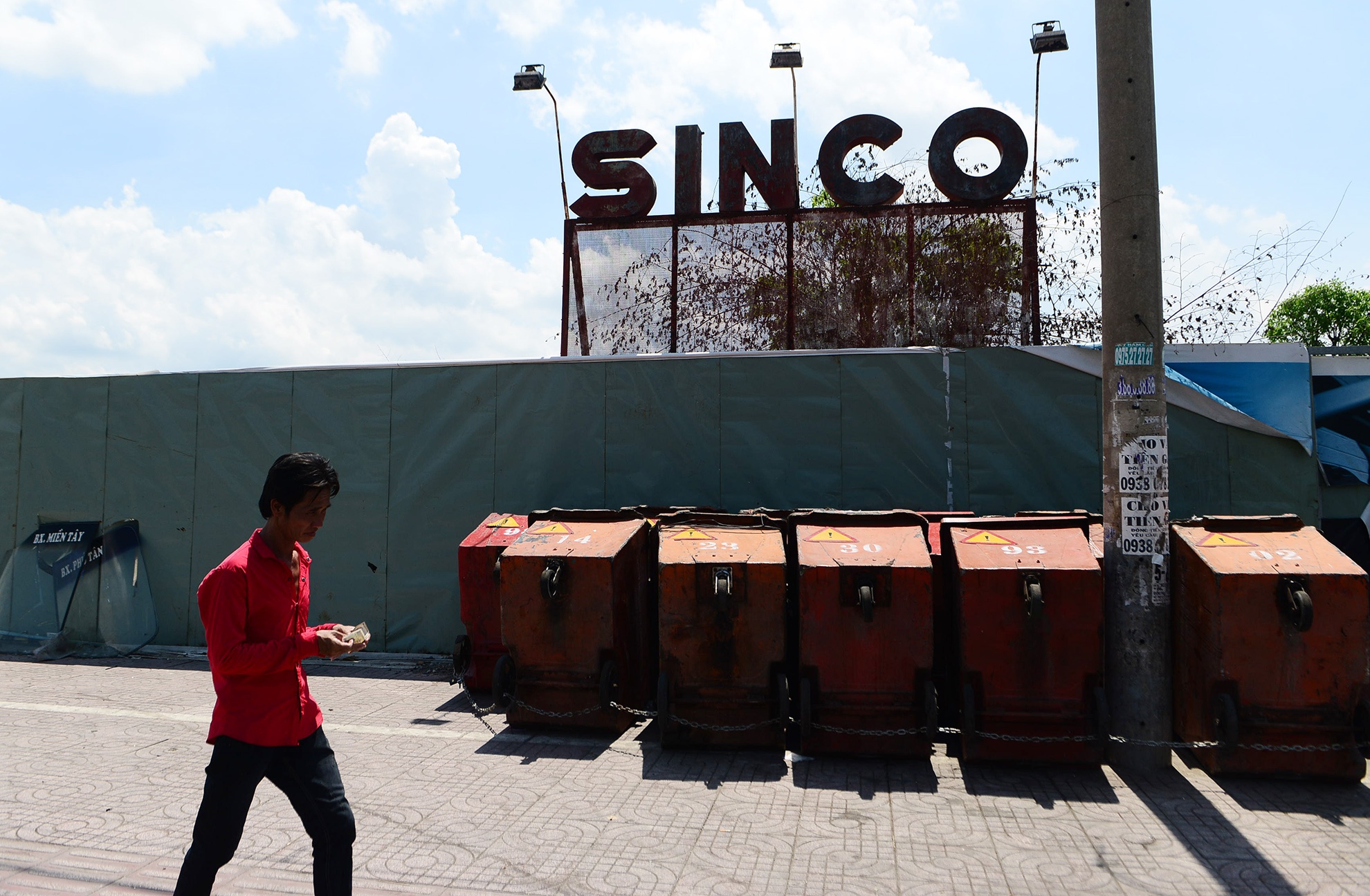 4 khu dat bo hoang ben duong Kinh Duong Vuong anh 3