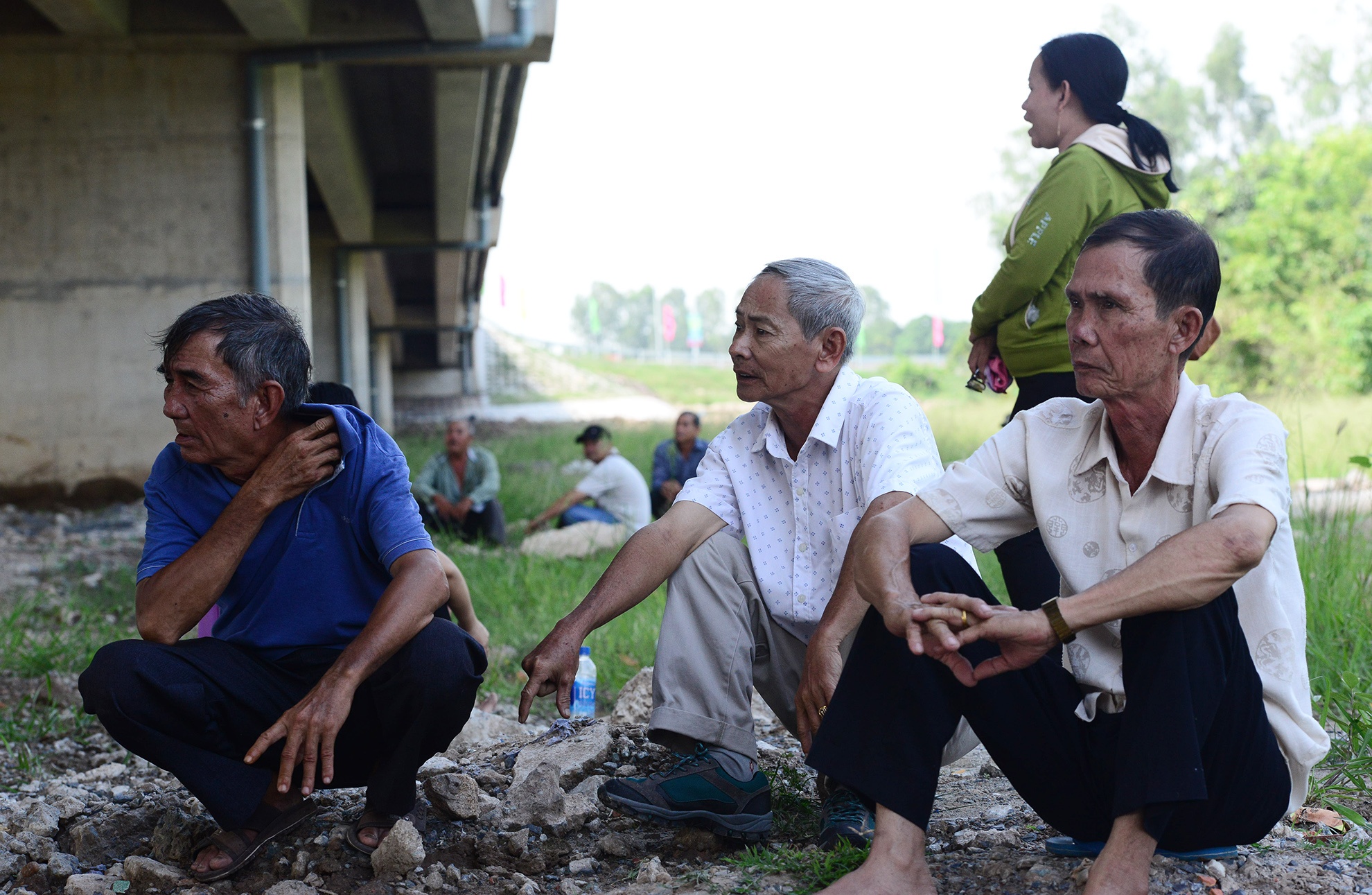 hang nghin nguoi mien Tay dao cau Cao Lanh anh 2
