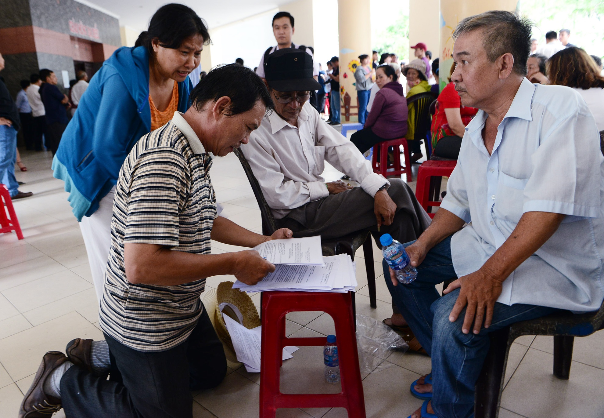 6 gio gap dai bieu quoc hoi cua ba con Thu Thiem anh 4