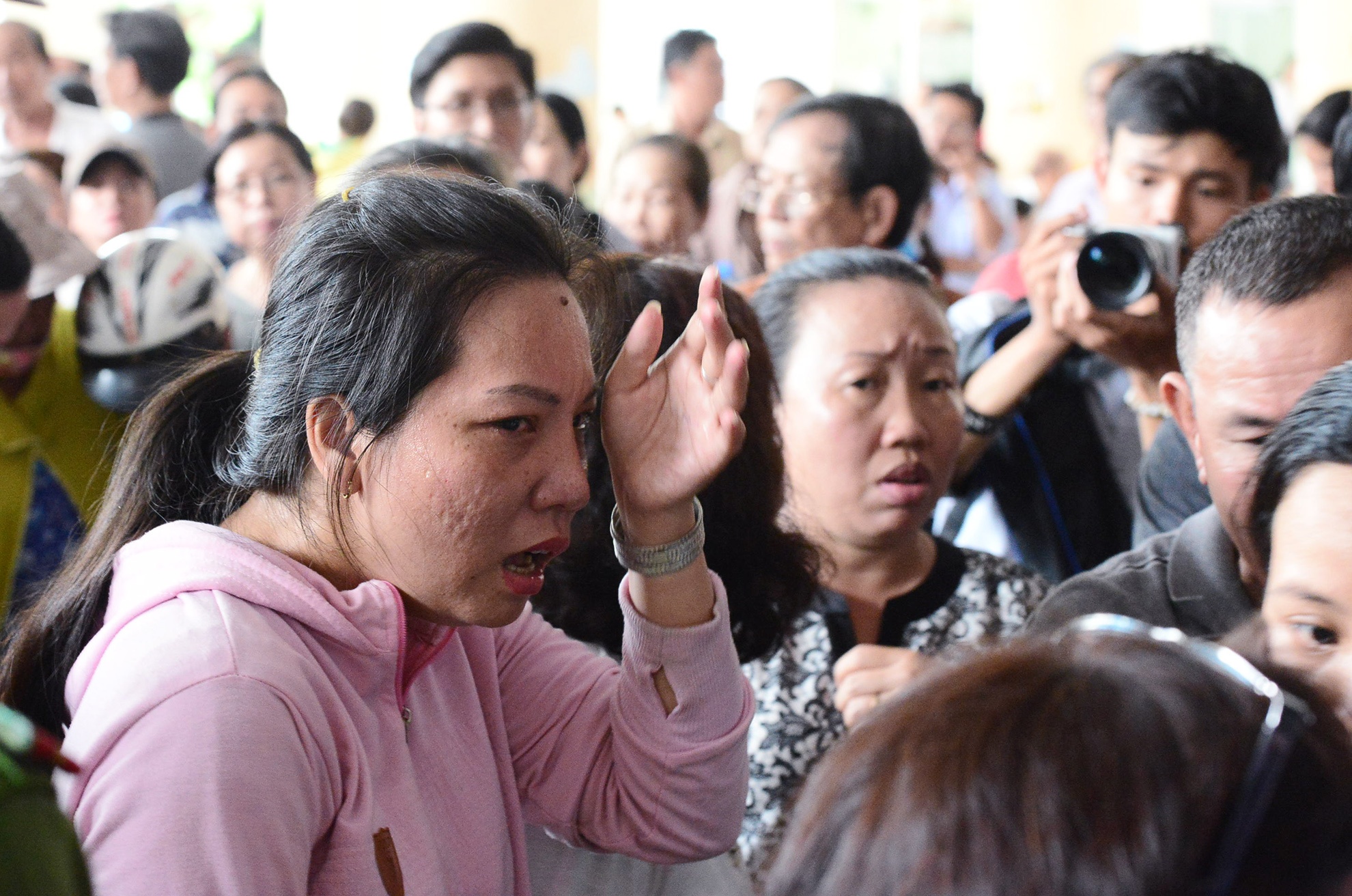 6 gio gap dai bieu quoc hoi cua ba con Thu Thiem anh 6