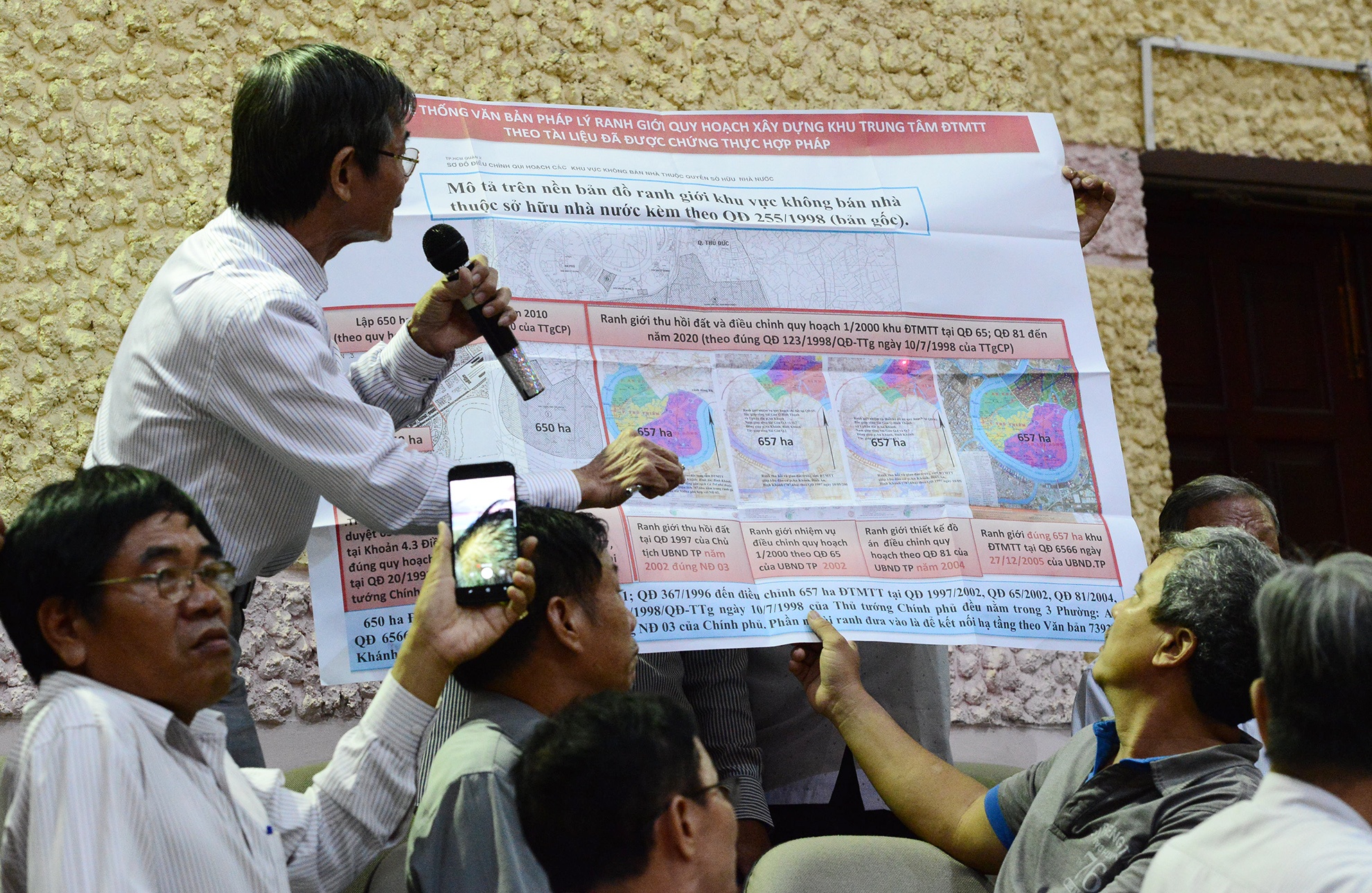 6 gio gap dai bieu Quoc hoi cua nguoi dan song o Thu Thiem hinh anh