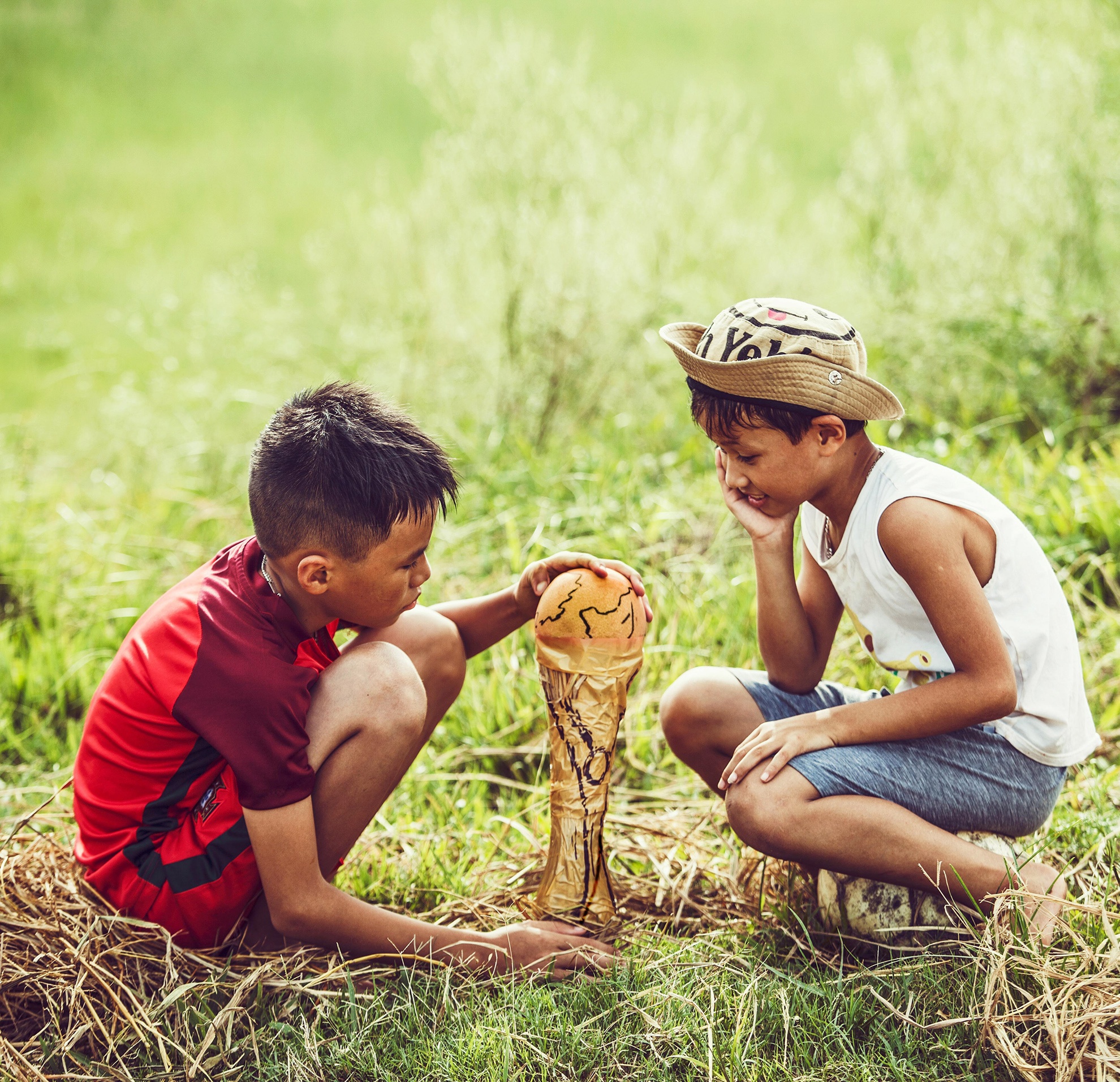 tre em va bong tai cuoc thi anh Song cung Worl Cup anh 12