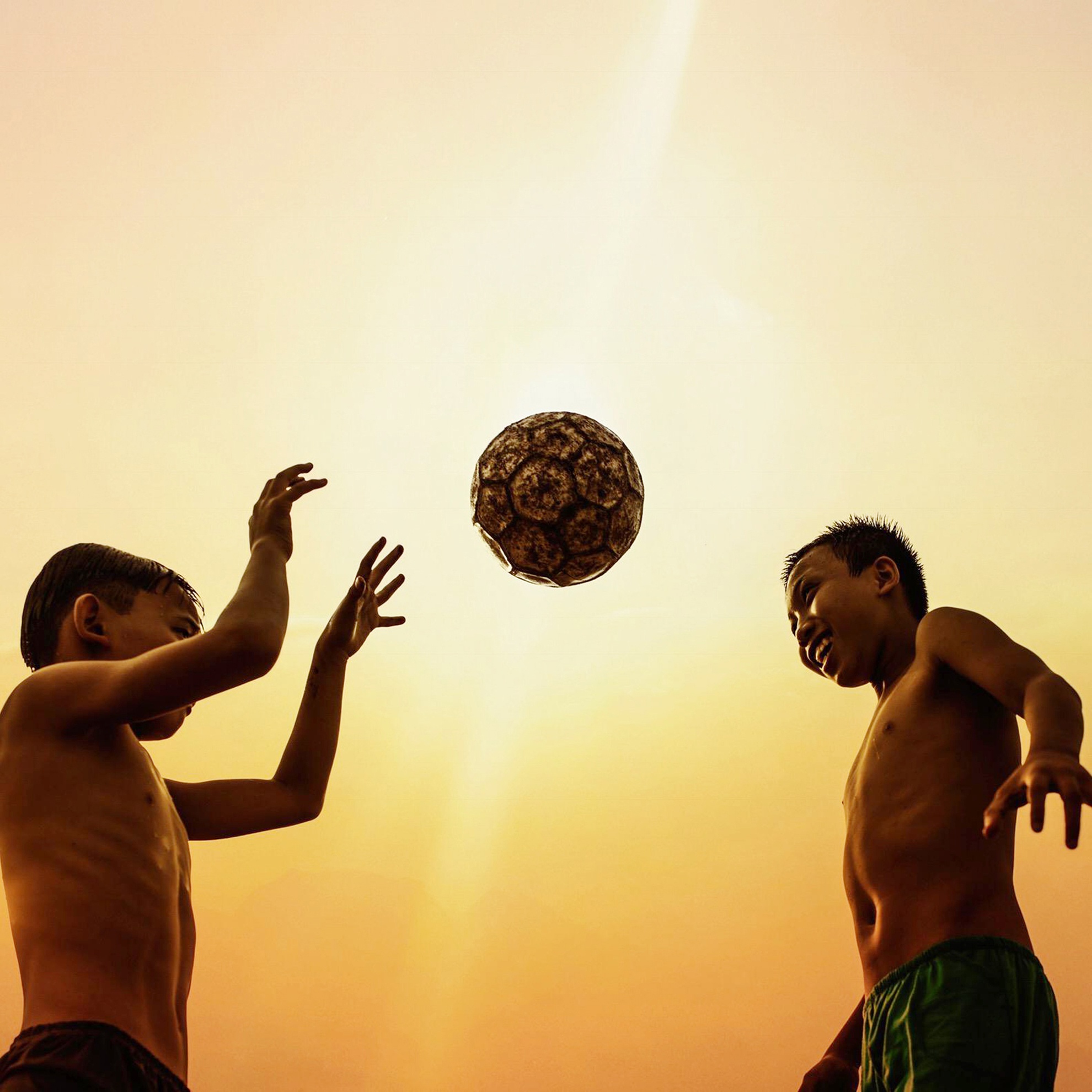 tre em va bong tai cuoc thi anh Song cung Worl Cup anh 8