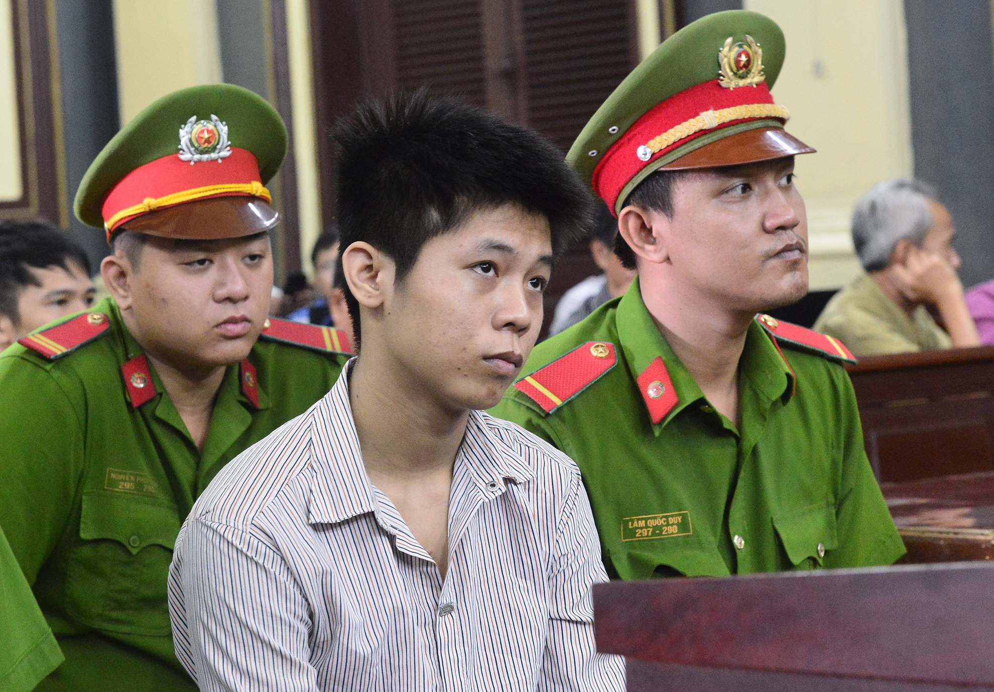 nghi can giet 5 nguoi anh 6