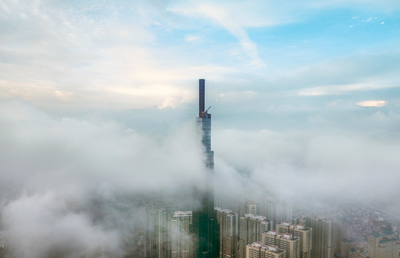 cảnh thi công trên đỉnh tòa nhà cao nhất Việt Nam ảnh 1 canh thi cong tren dinh toa nha cao nhat Viet Nam anh 1