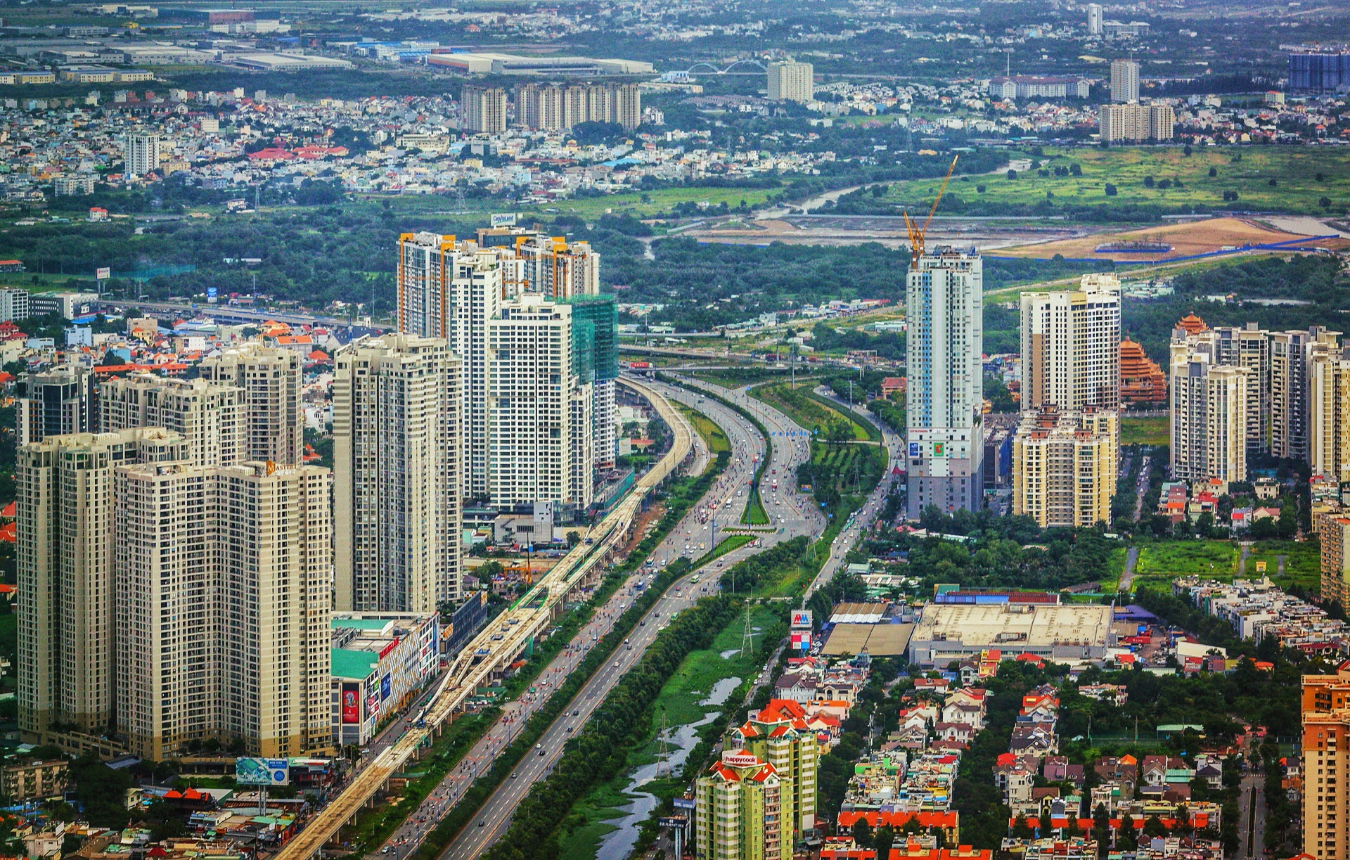 Sài Gòn nhìn từ đỉnh tòa nhà cao nhất Việt Nam ảnh 13 Sai Gon nhin tu dinh toa nha cao nhat Viet Nam anh 13