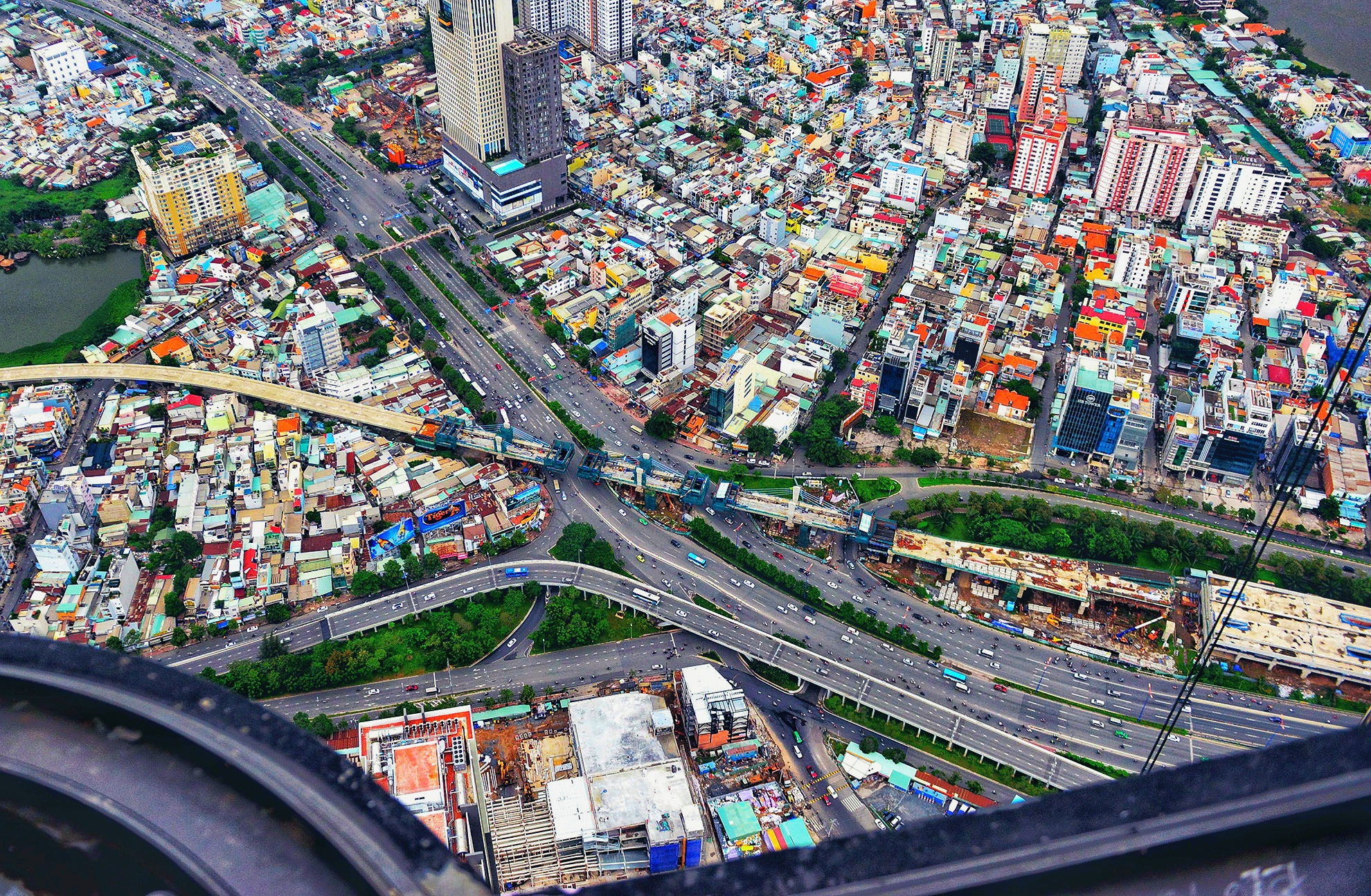 Sài Gòn nhìn từ đỉnh tòa nhà cao nhất Việt Nam ảnh 18 Sai Gon nhin tu dinh toa nha cao nhat Viet Nam anh 18