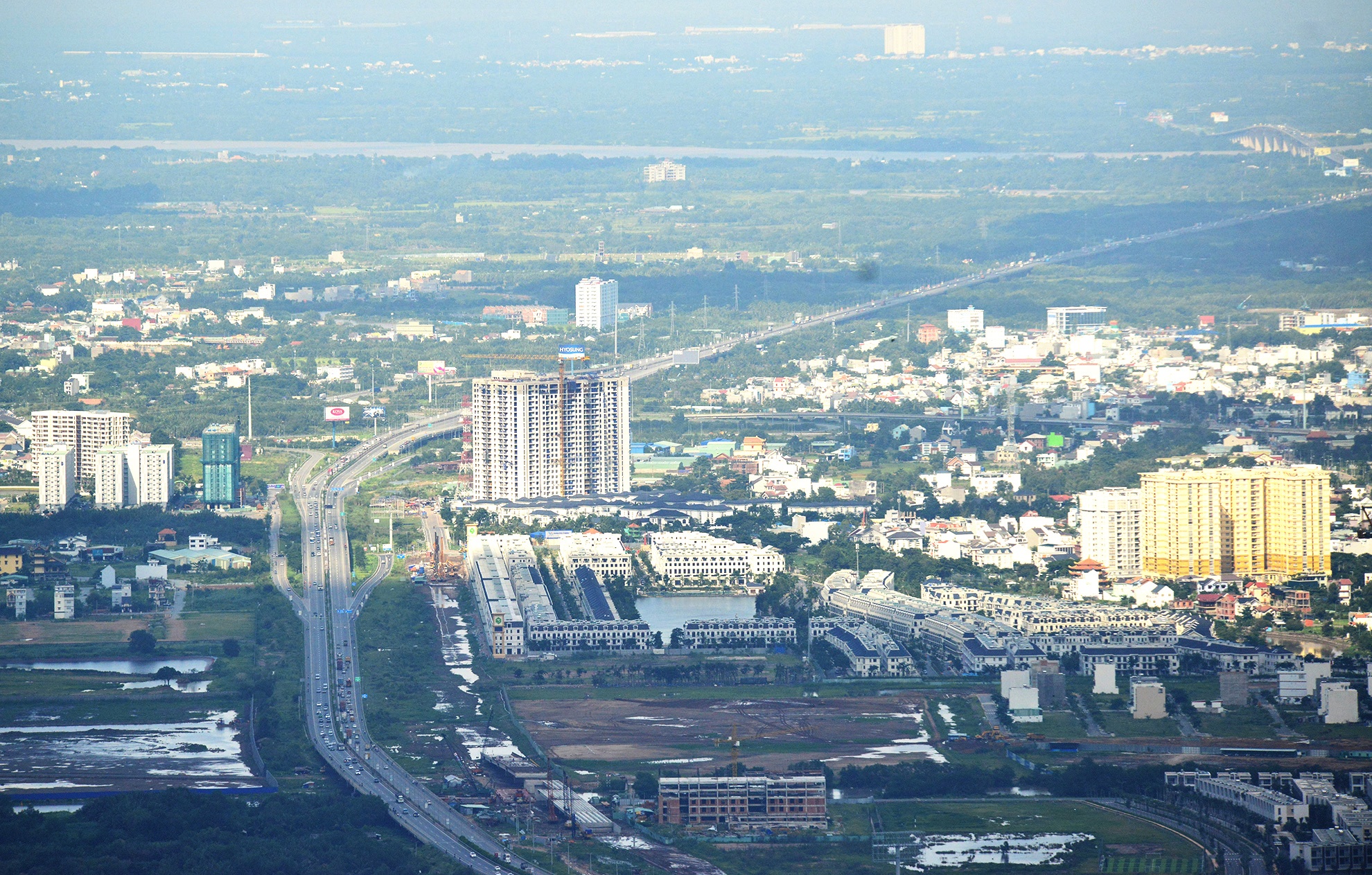 Sai Gon nhin tu dinh toa nha cao nhat Viet Nam anh 14