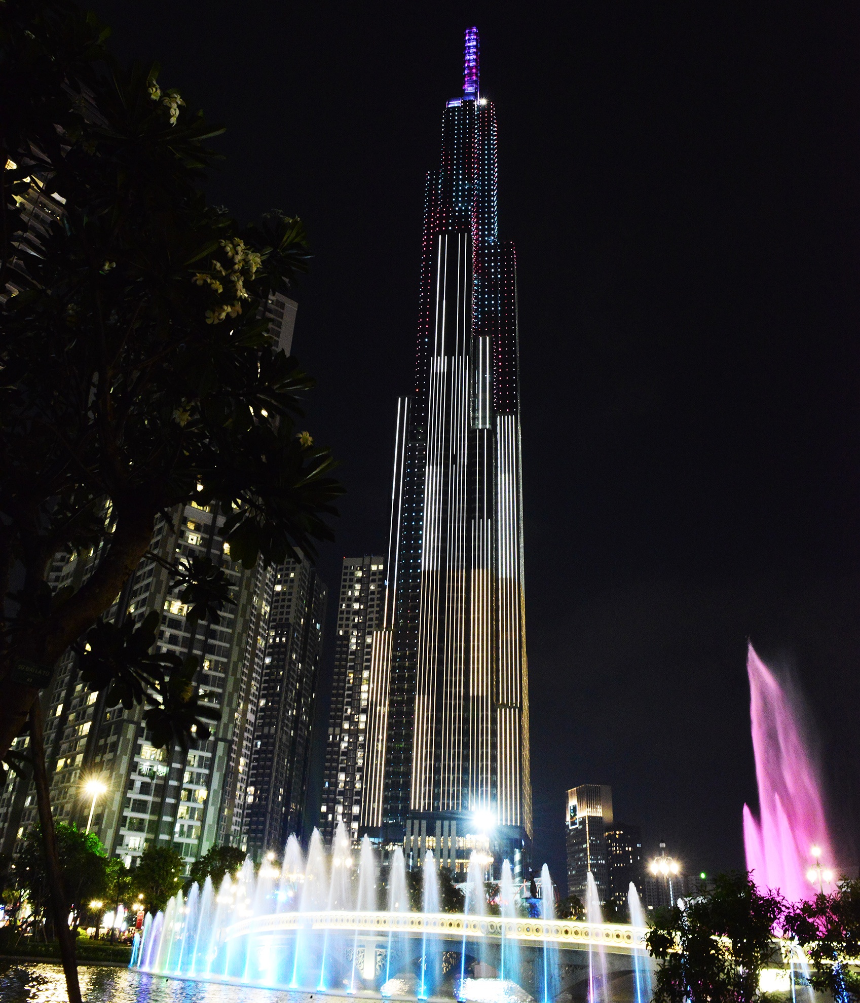 ban phao hoa o toa nha cao nhat Viet Nam anh 1