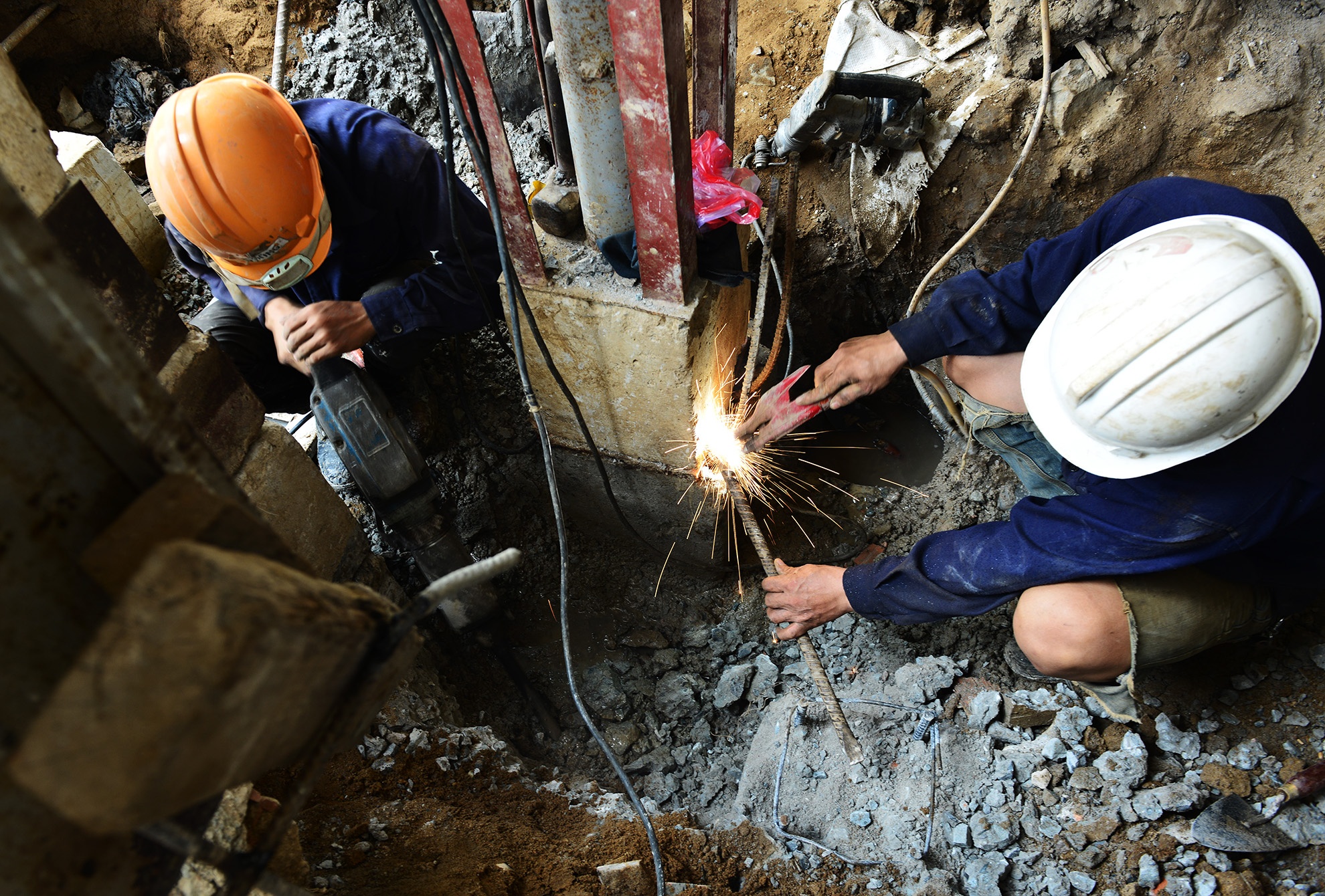 Than den nang nha tho nang 5.500 tan anh 11