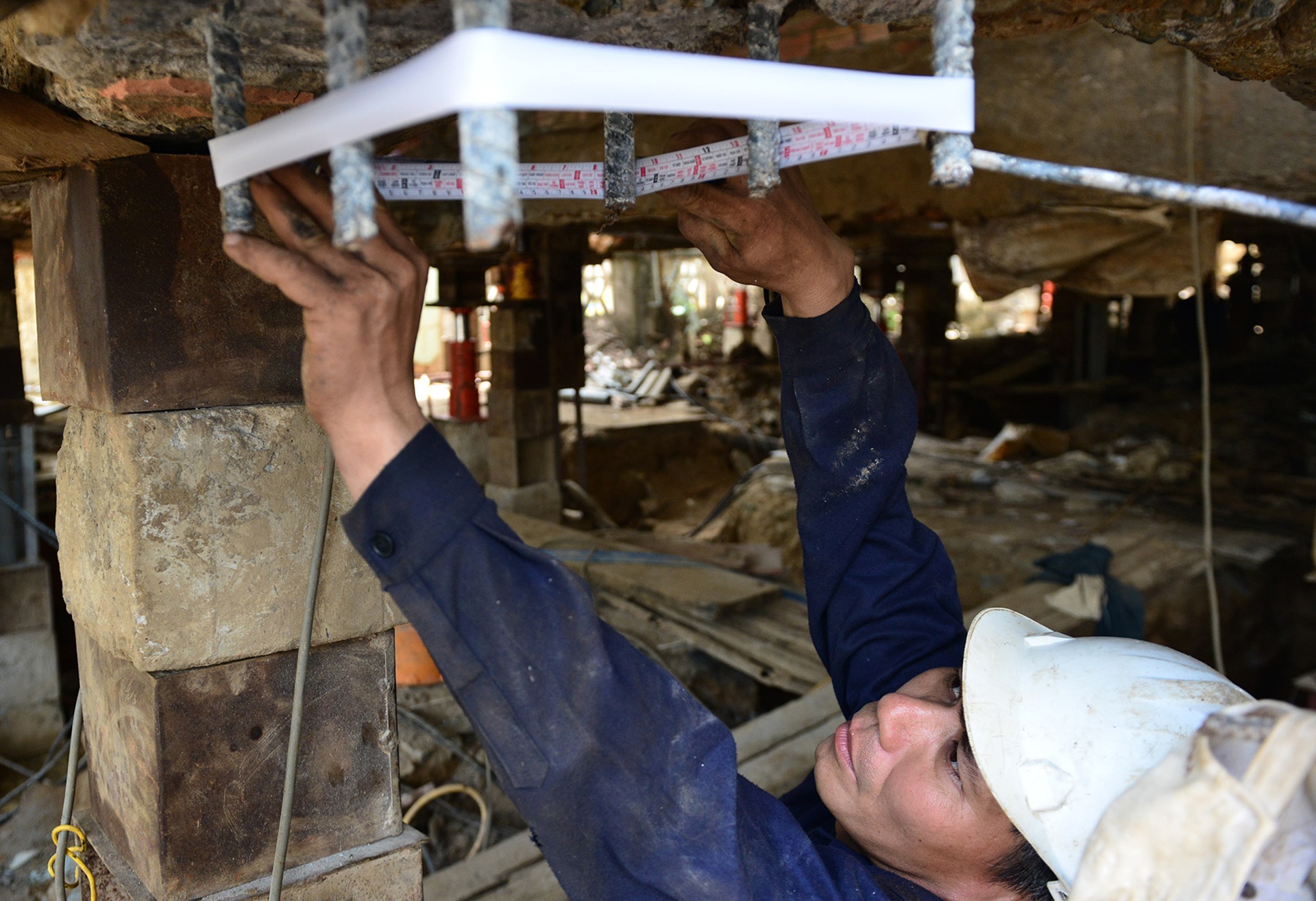 Than den nang nha tho nang 5.500 tan anh 12