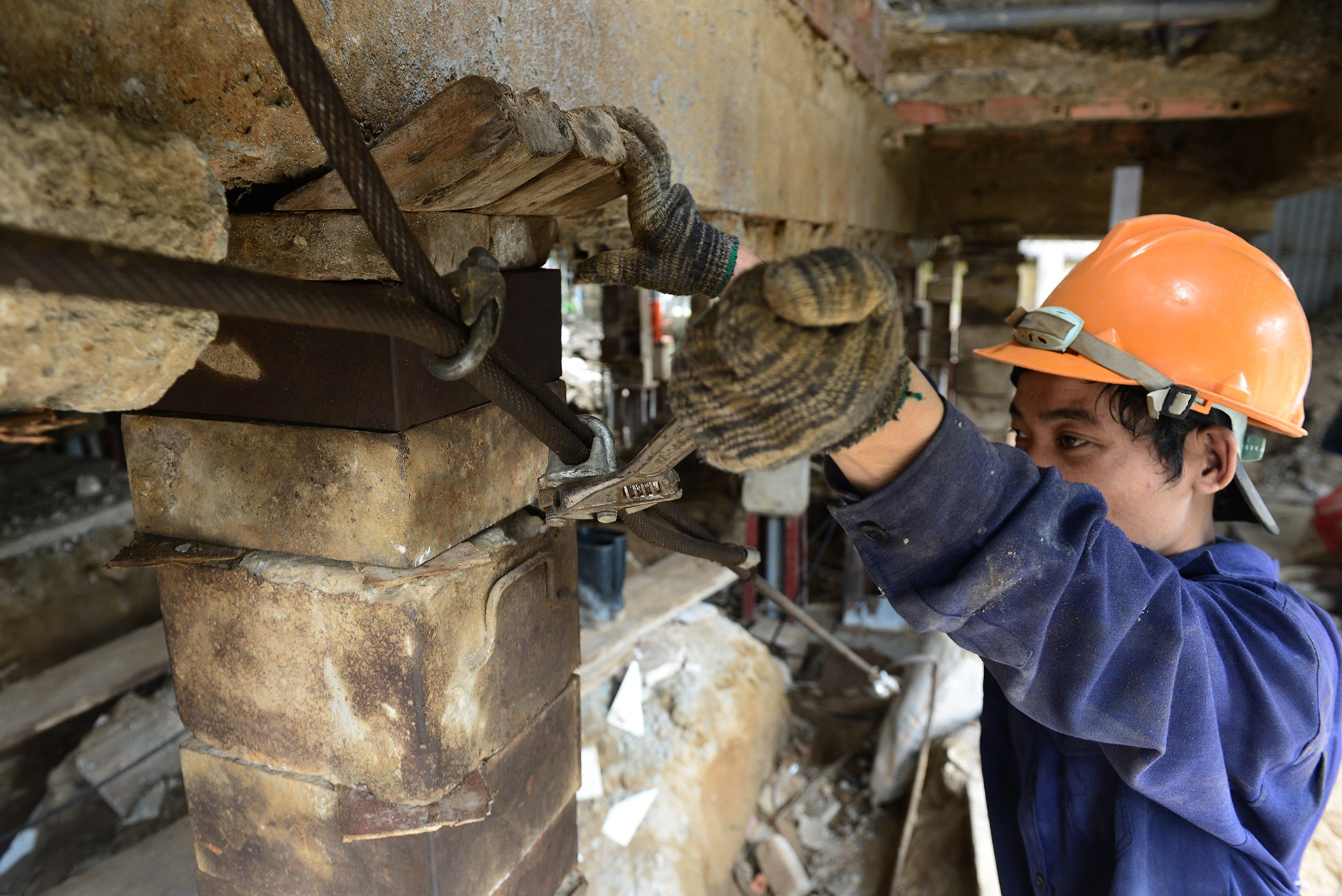 Than den nang nha tho nang 5.500 tan anh 6