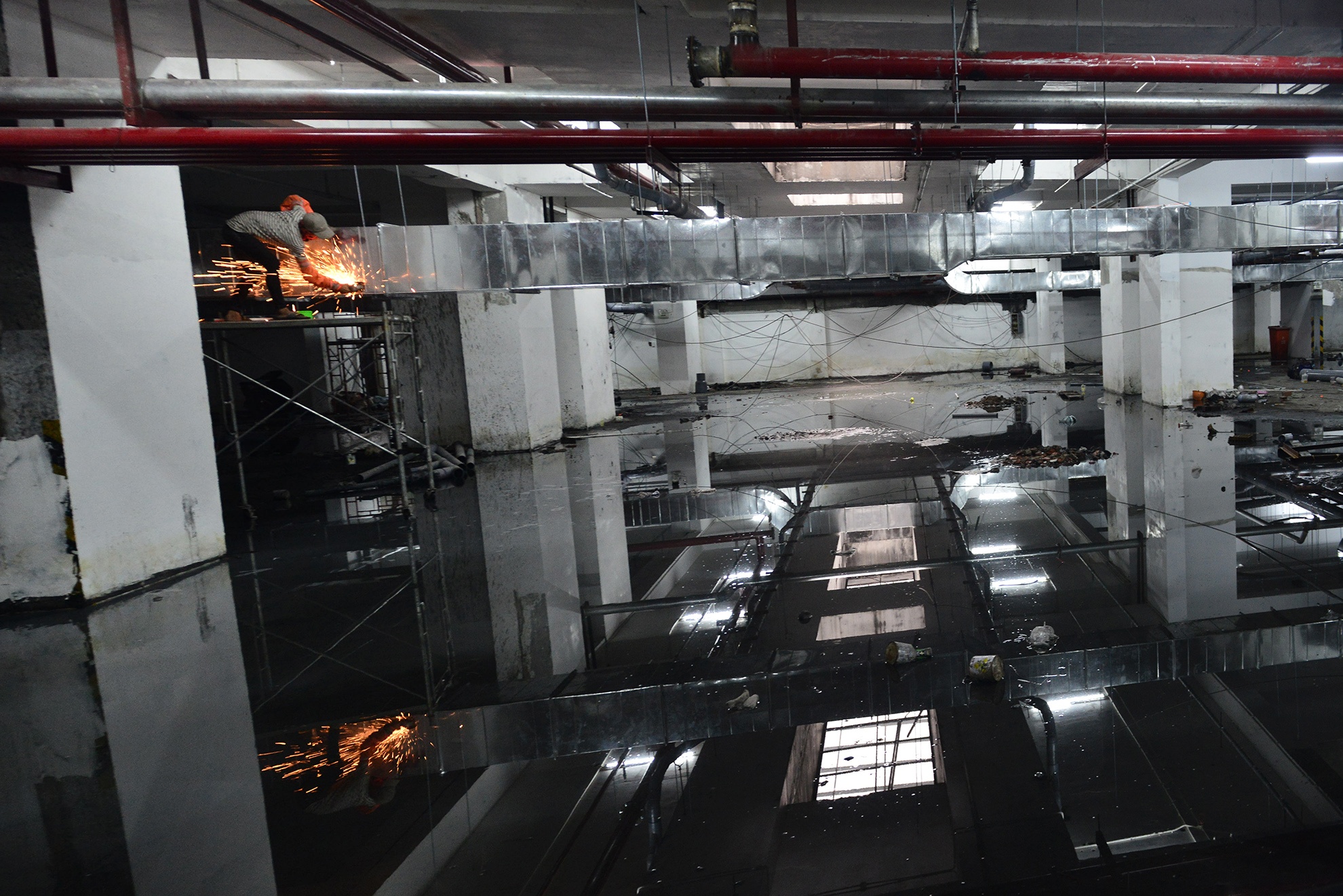 Chung cu Carina gan 5 thang sau vu chay kinh hoang anh 12