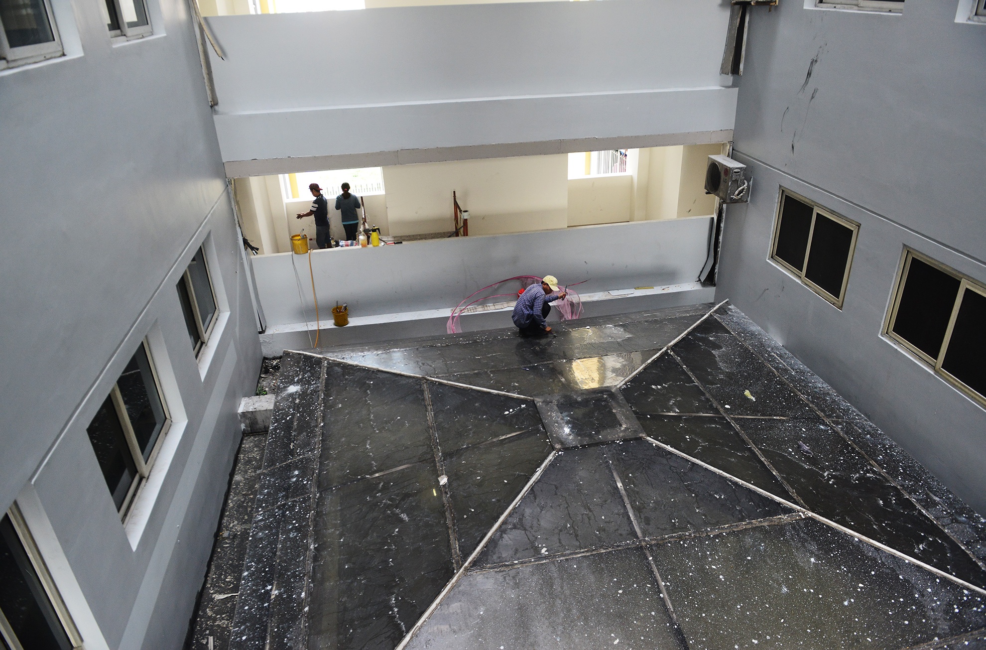 Chung cu Carina gan 5 thang sau vu chay kinh hoang anh 15