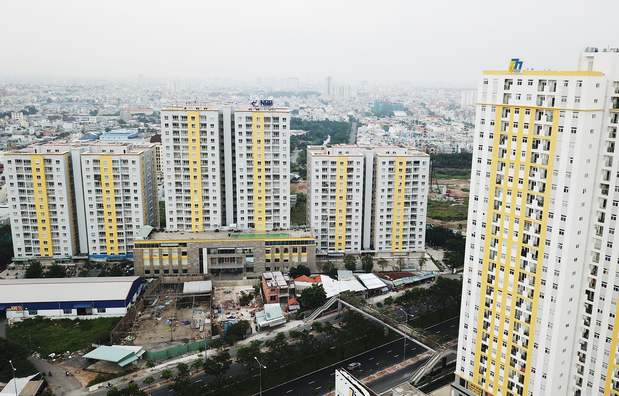 Chung cu Carina gan 5 thang sau vu chay kinh hoang anh 3