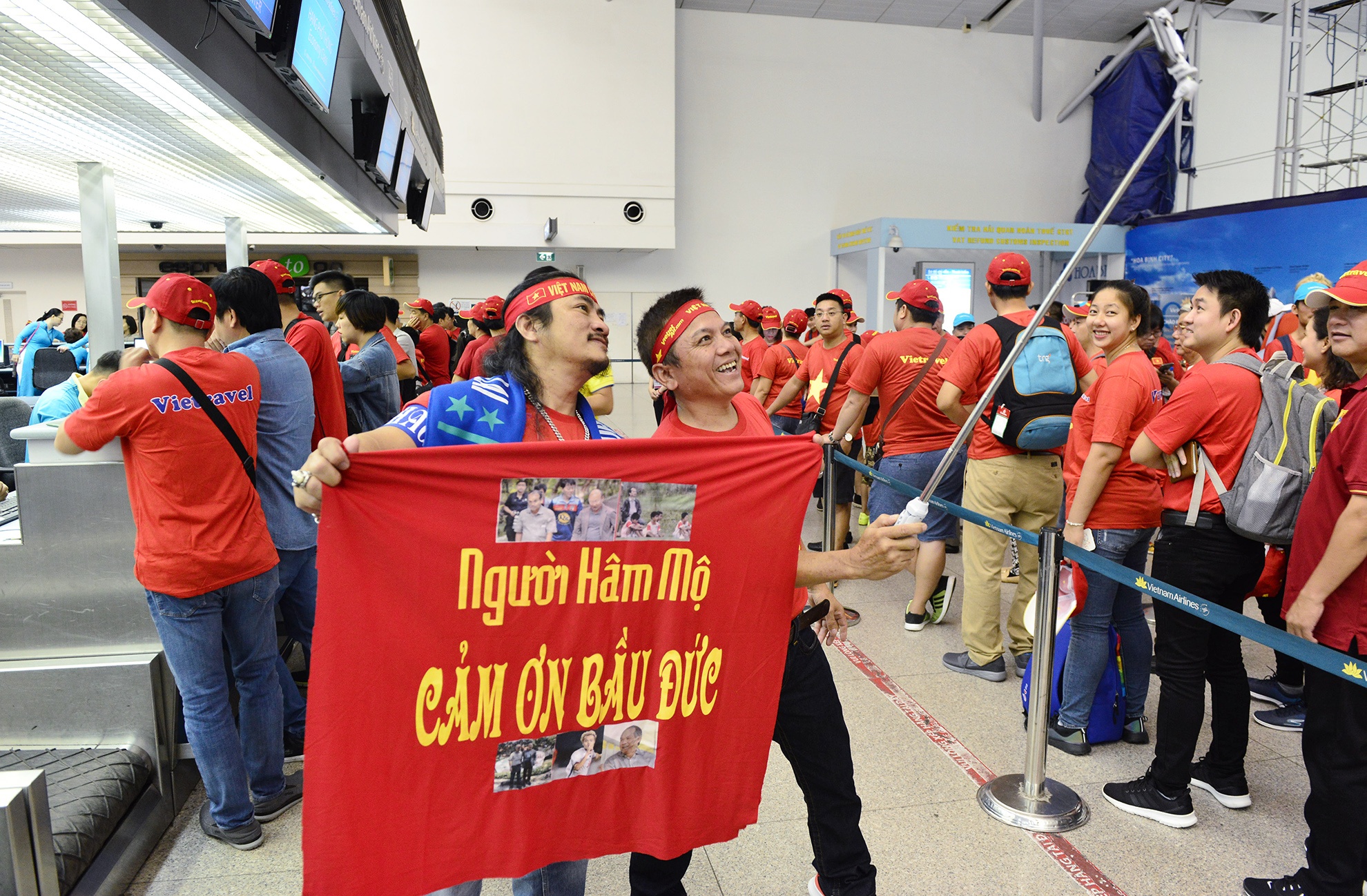 CDV co vu doi tuyen Olympic Viet Nam anh 4