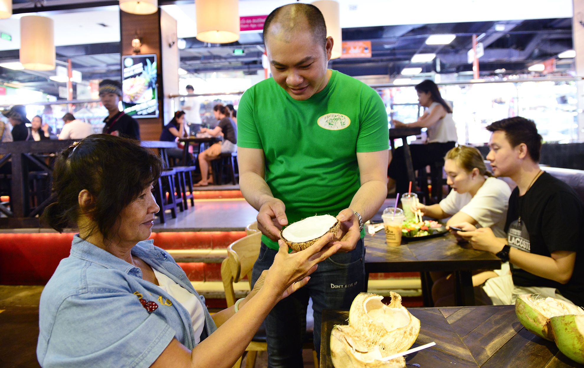 Canh doi lap duoi khu cho ngam o Sai Gon anh 11