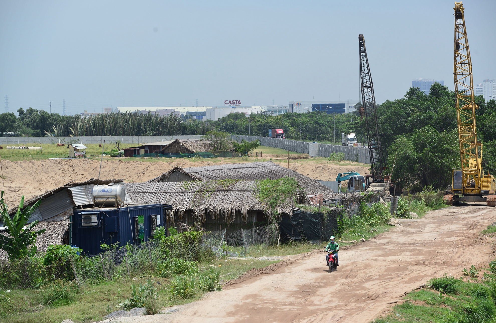 Ben trong du an treo lien quan den rapper Tien Dat anh 6