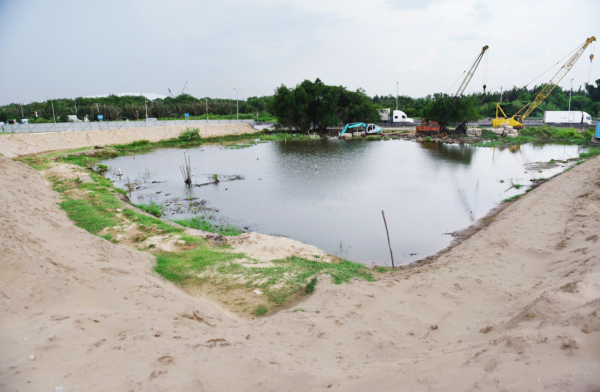 Ben trong du an treo lien quan den rapper Tien Dat anh 7