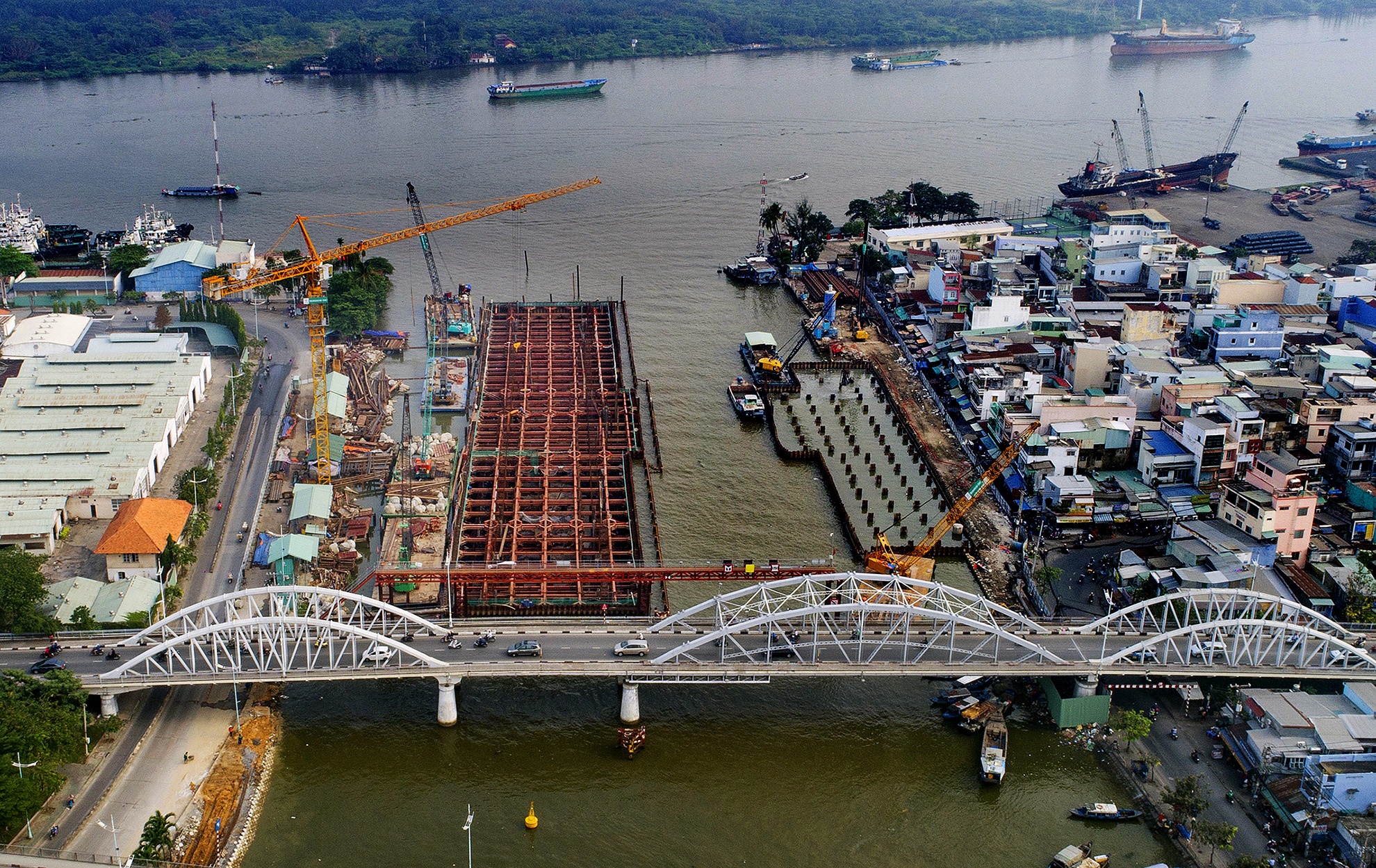 Canh bat dong cua du an ngan trieu 10.000 ty o Sai Gon hinh anh