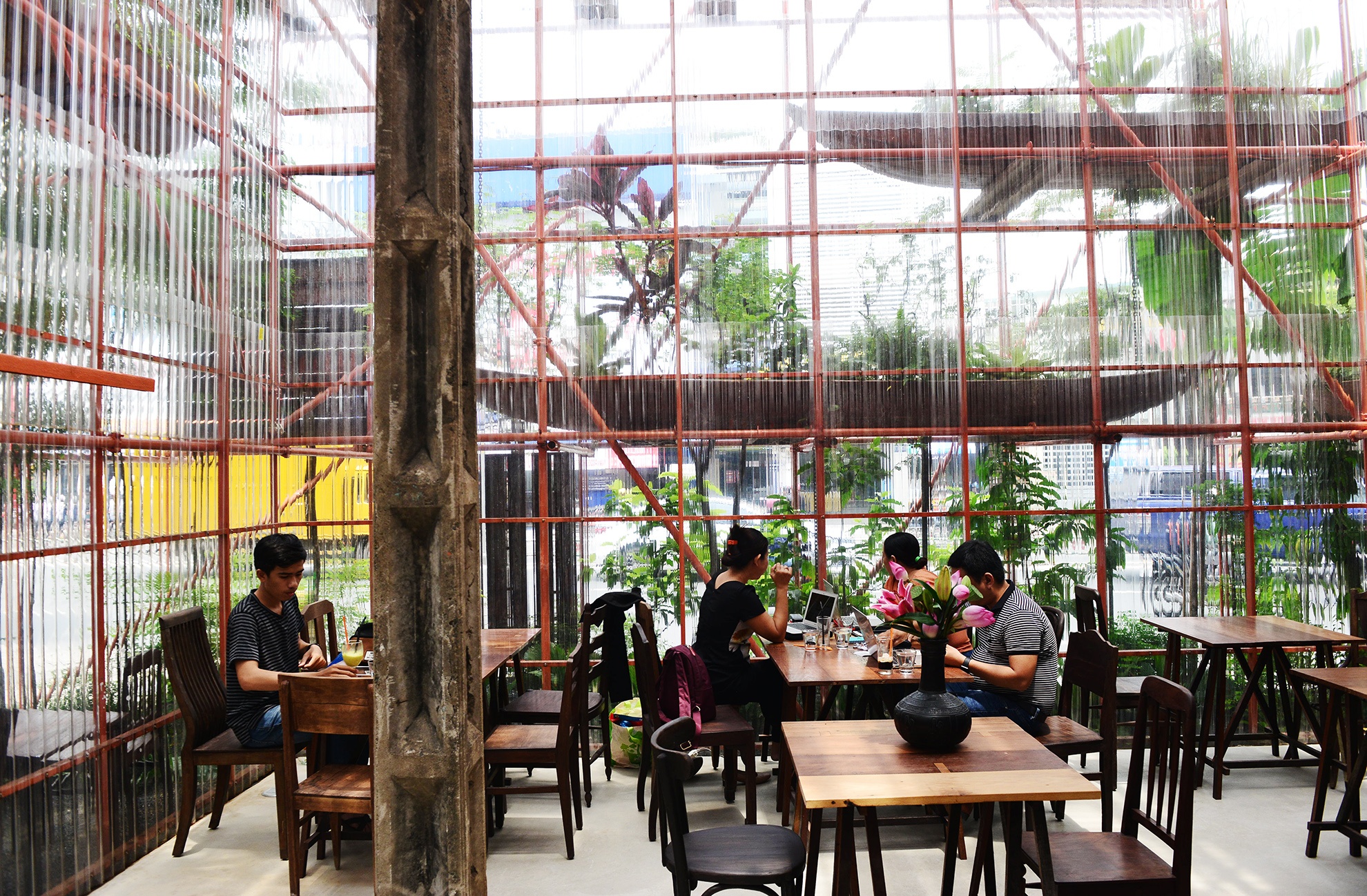 doc dao ca phe gian giao o Sai Gon anh 13