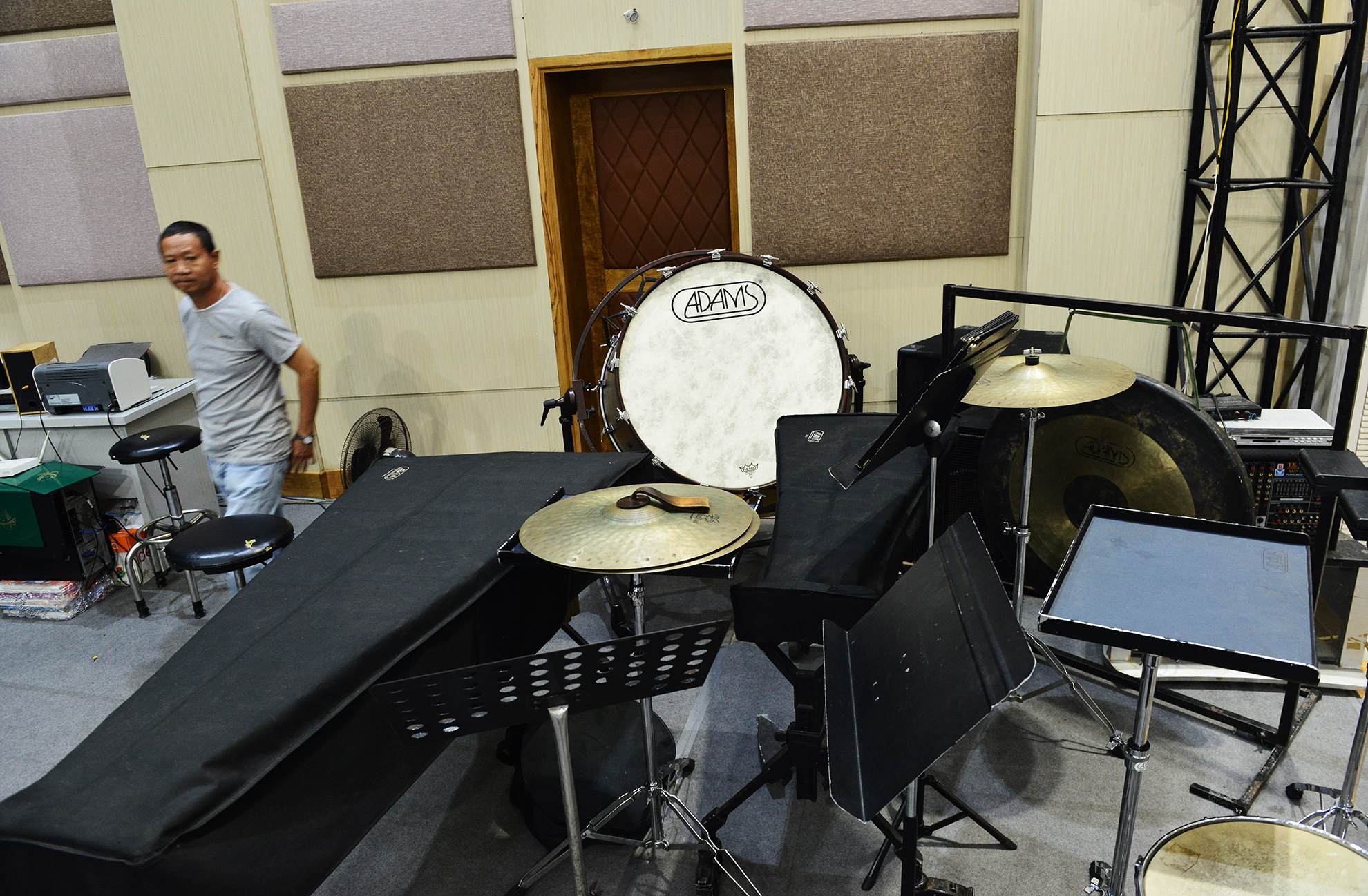 Can canh khong gian luu giu bo nhac cu 47 ty dong anh 7