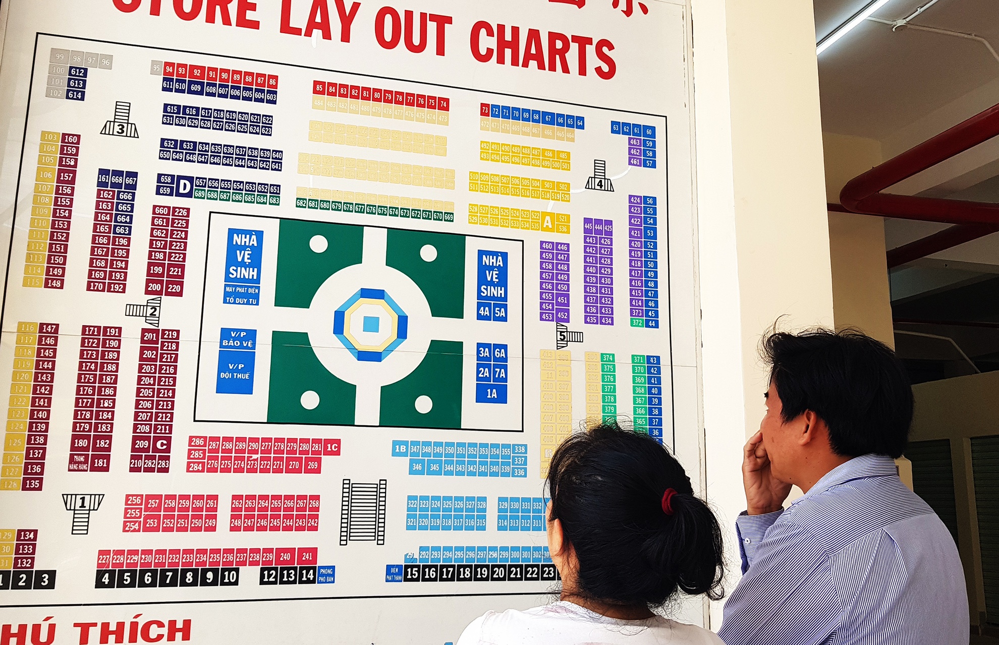 tieu thuong nhan sap cho moi sua chua Binh Tay anh 12