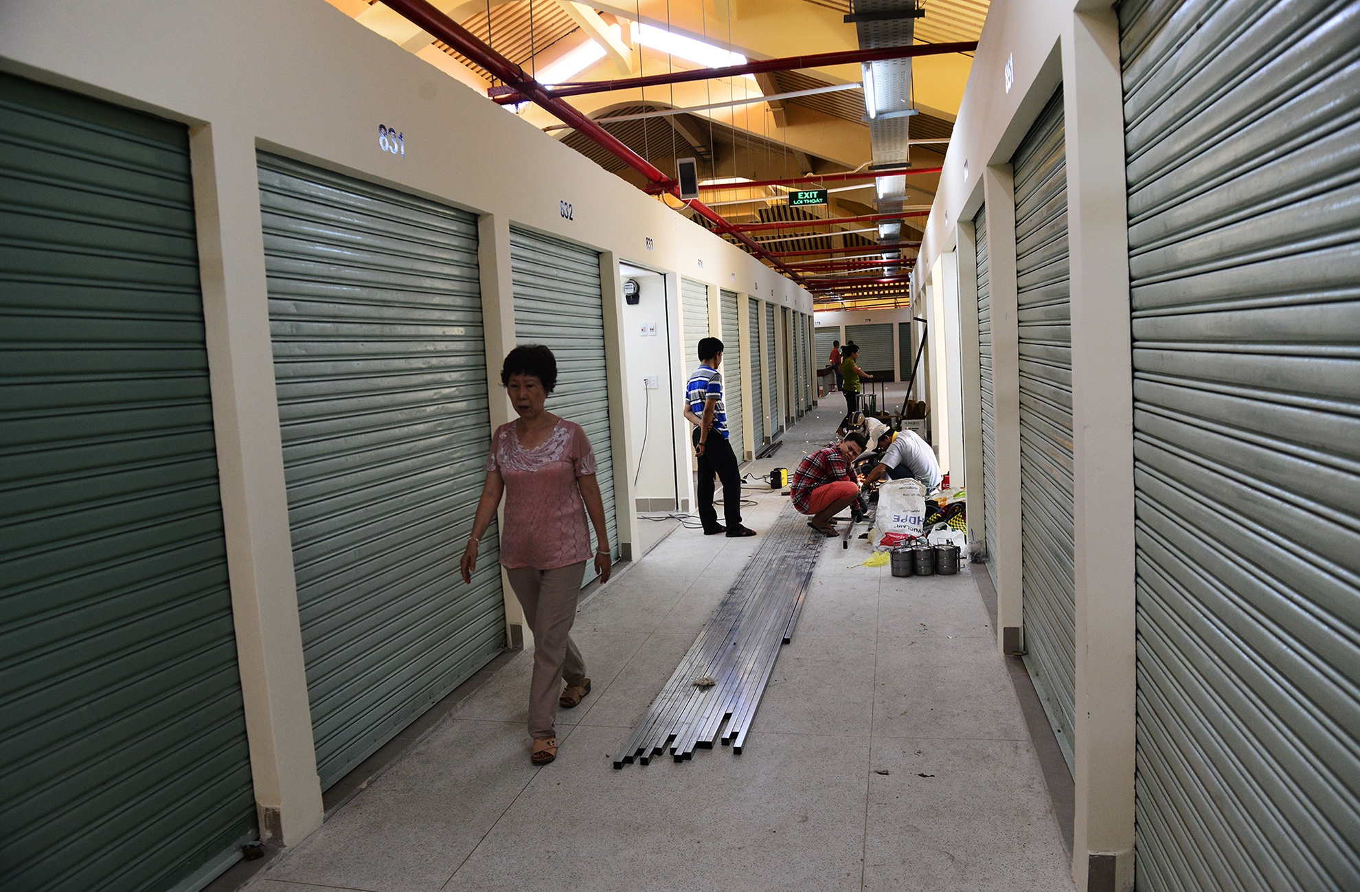 tieu thuong nhan sap cho moi sua chua Binh Tay anh 17