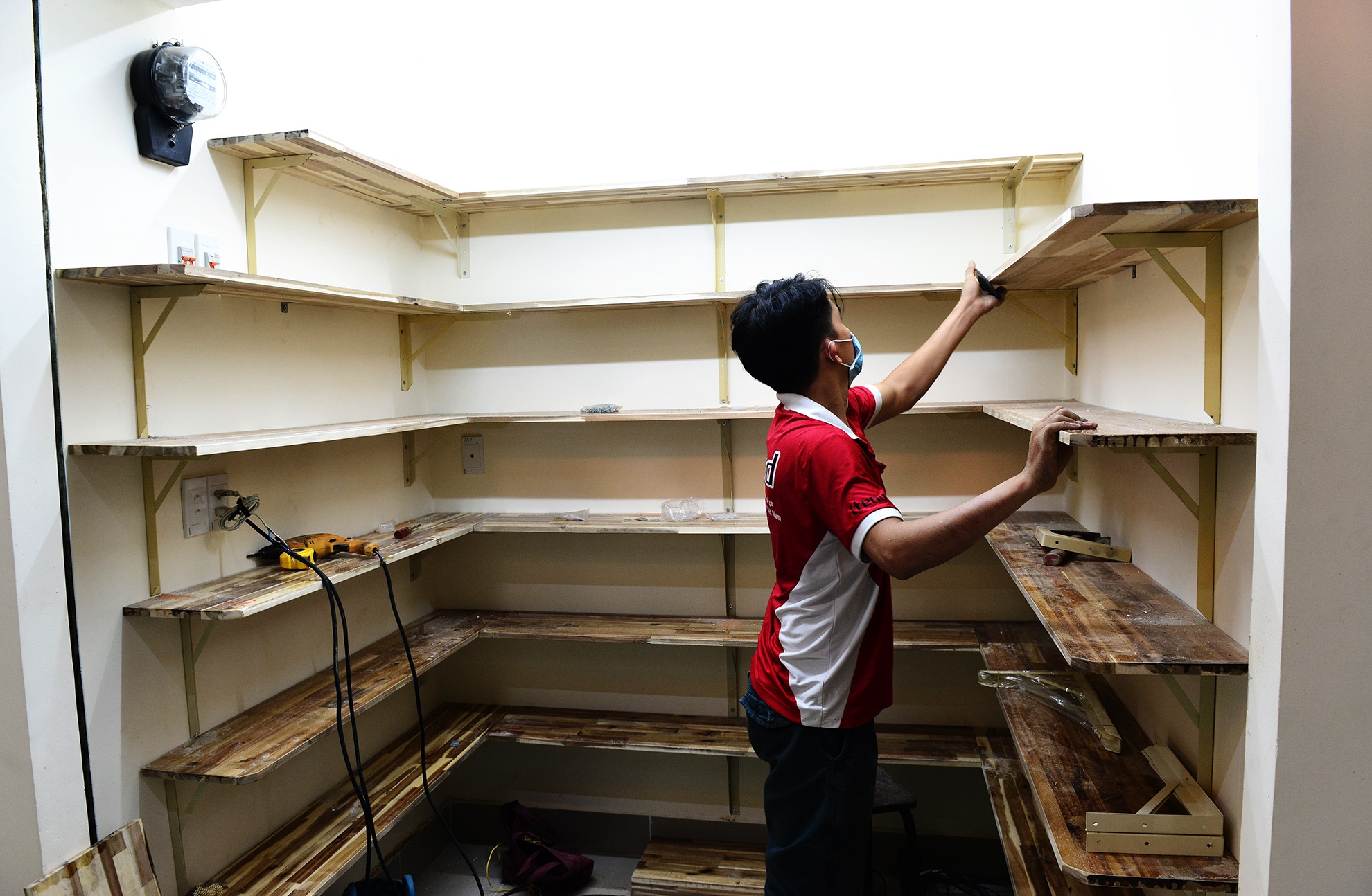 tieu thuong nhan sap cho moi sua chua Binh Tay anh 19