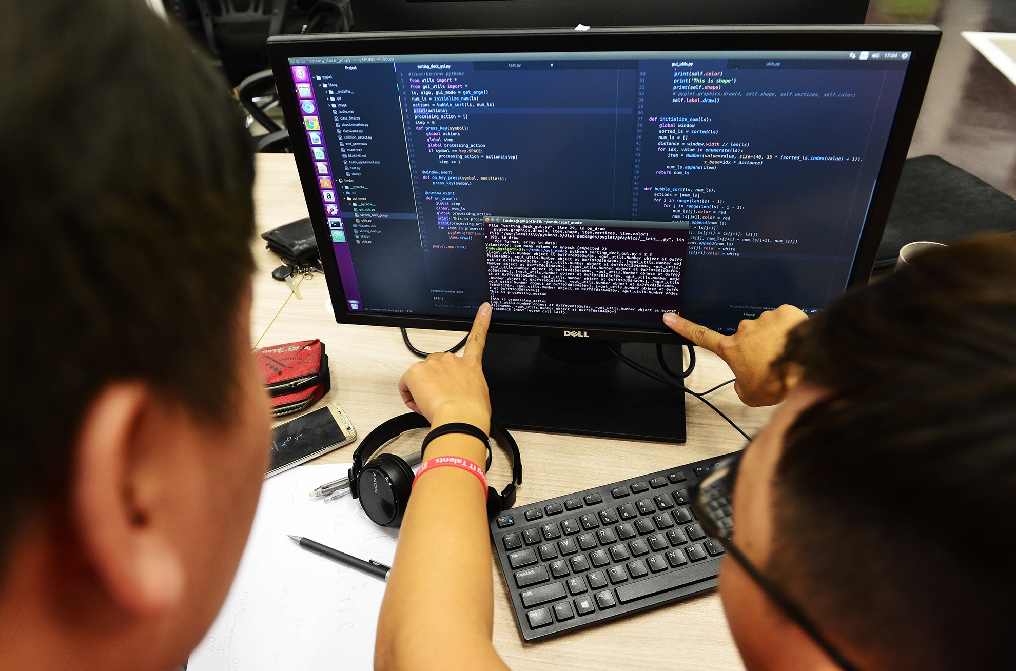 Truong hoc khong buc giang o Sai Gon anh 4