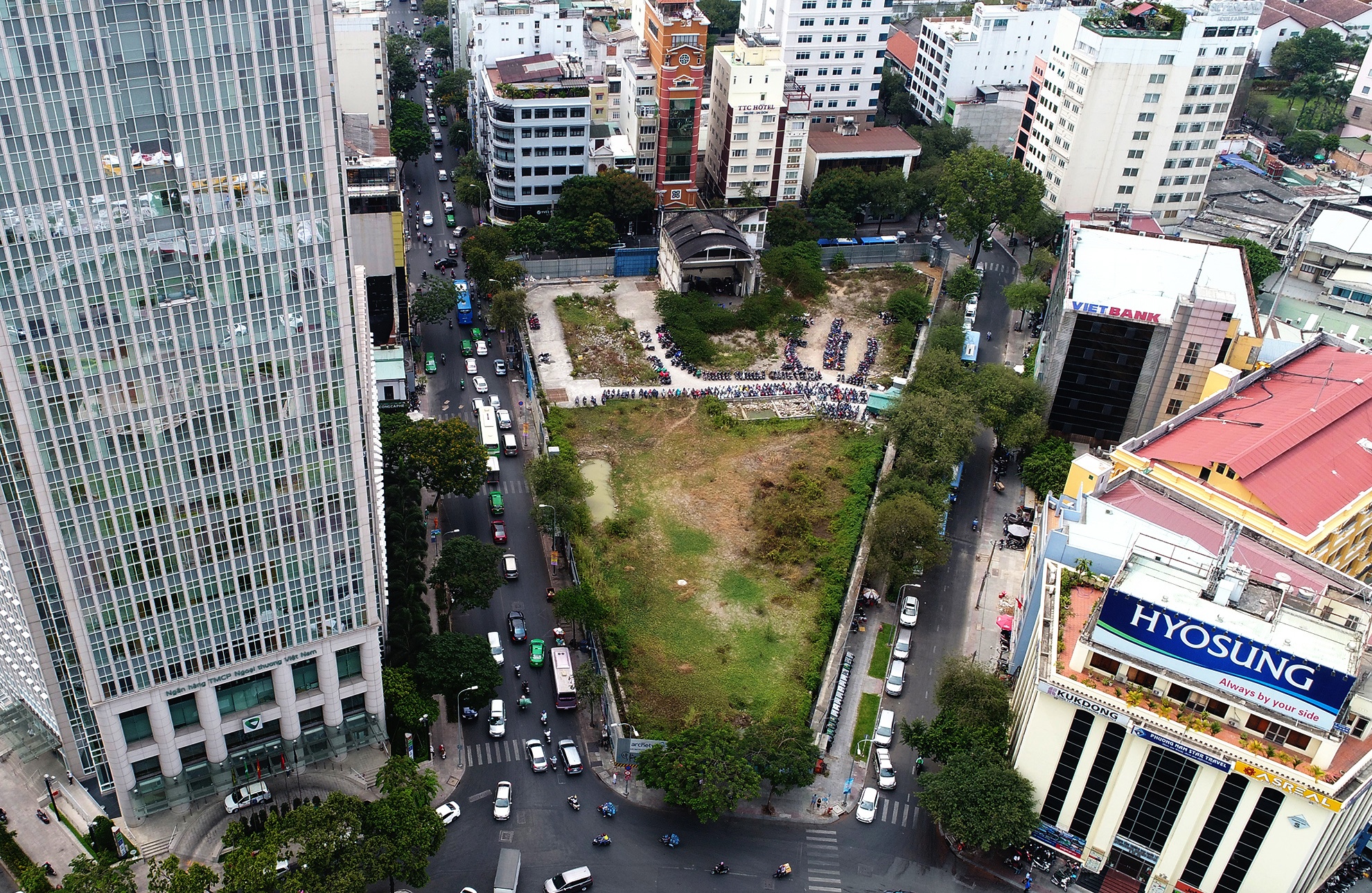 khu dat vang 6.000 m2 lien quan den ong Nguyen Huu anh 3