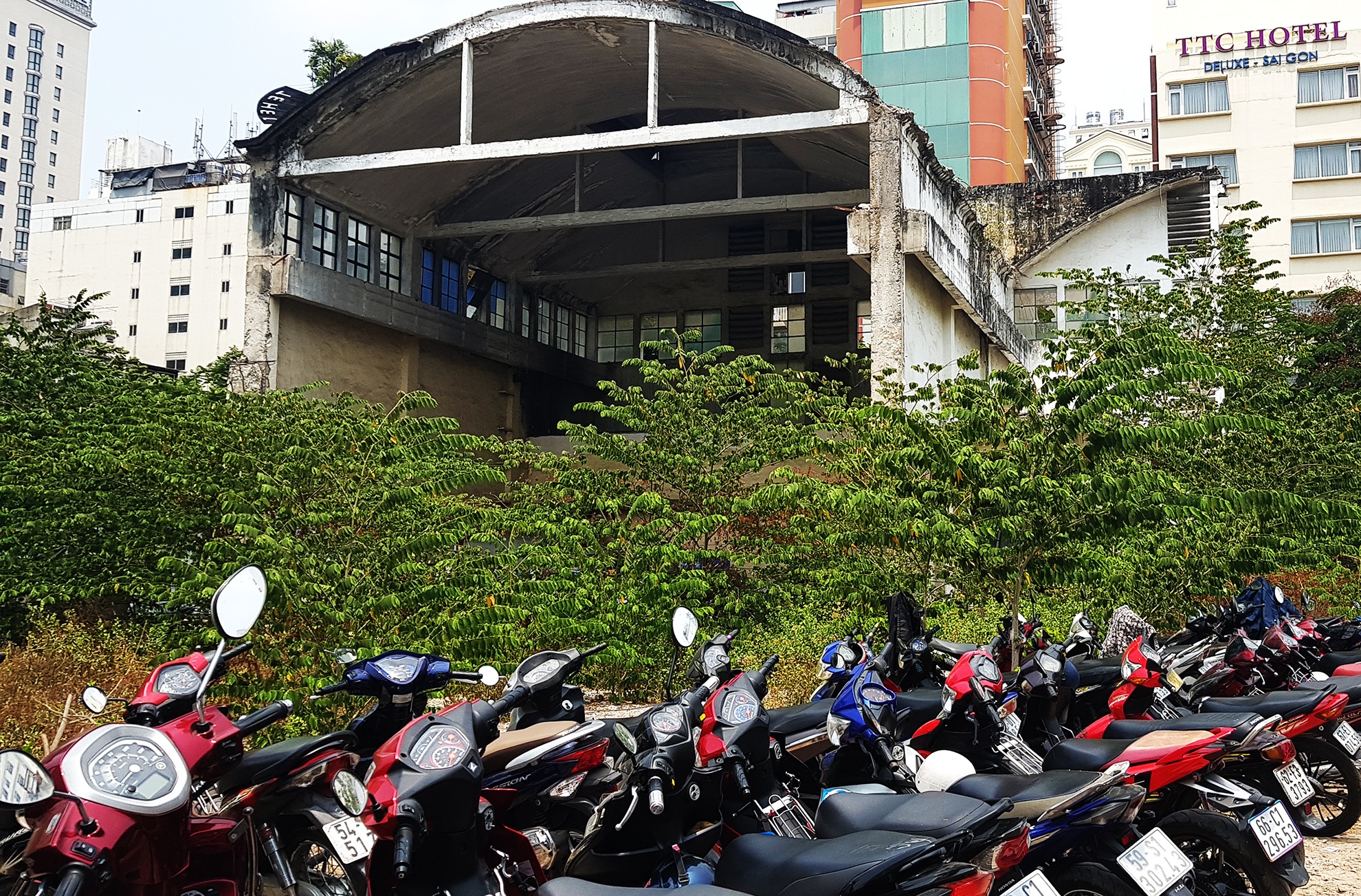 khu dat vang 6.000 m2 lien quan den ong Nguyen Huu anh 5