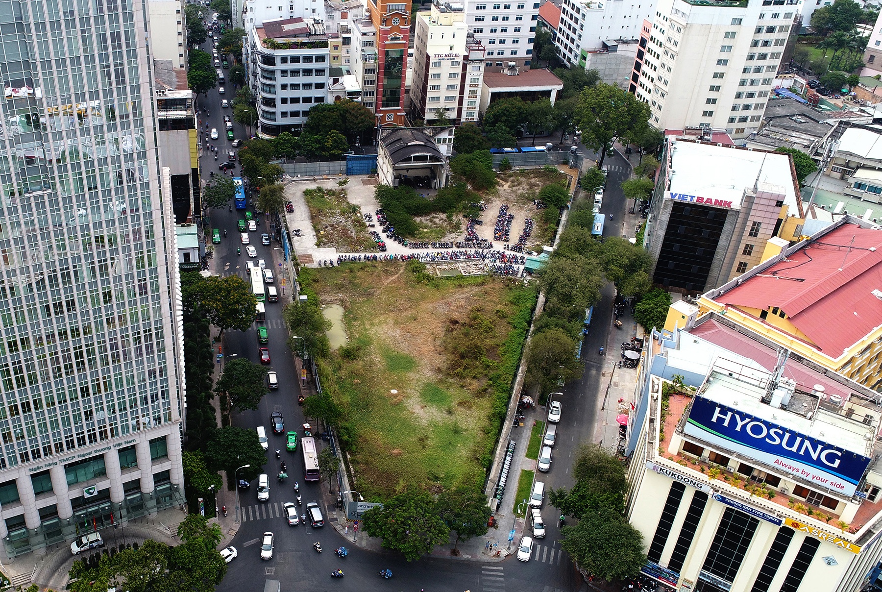 Can canh khu dat vang 6.000 m2 lien quan den ong Nguyen Huu Tin hinh anh