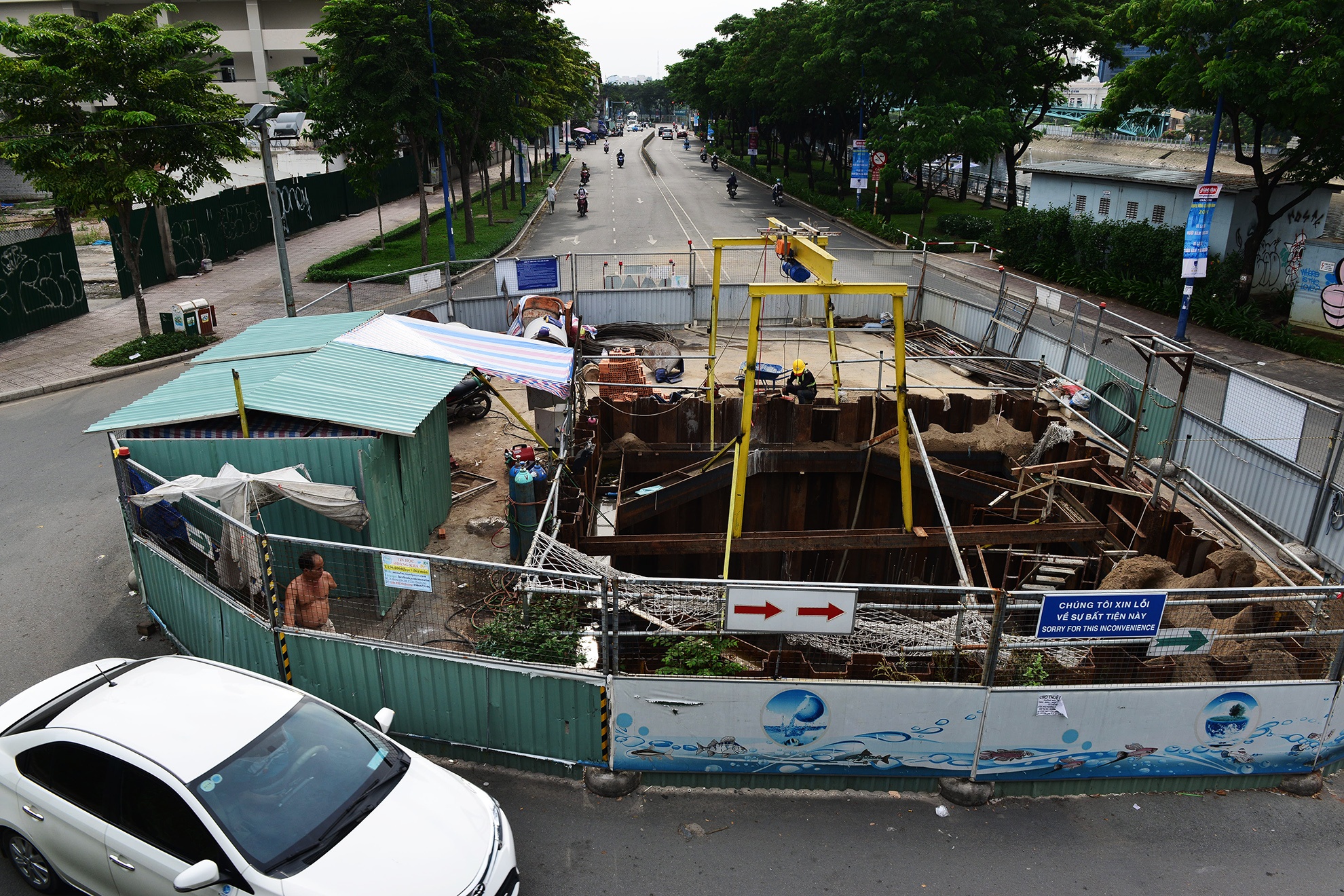 Hang tram lo cot bua vay khap Sai Gon vao cuoi nam anh 6