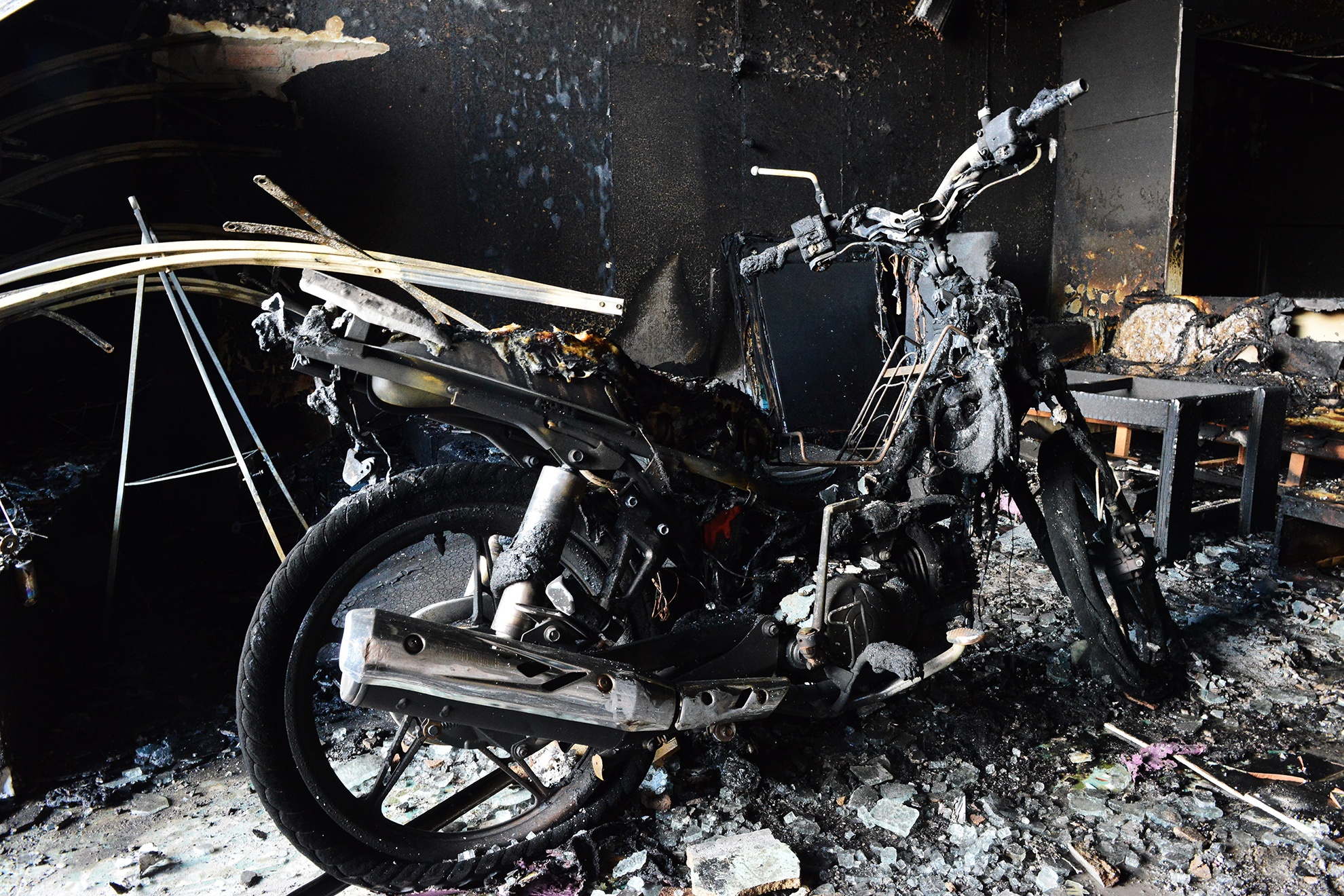 chay xe bon cho xang lam 6 nguoi chet anh 16