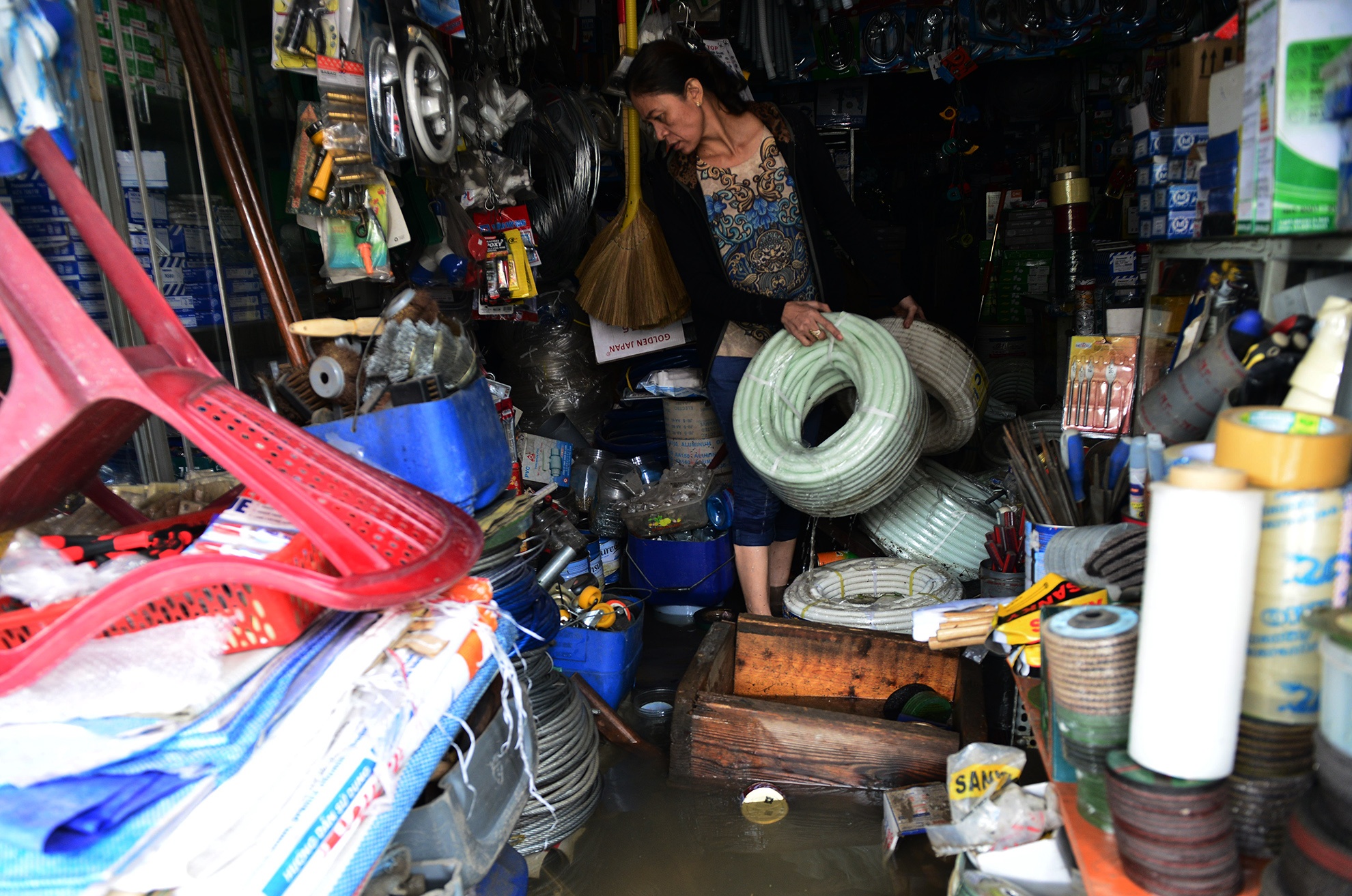 hang loat oto bat dong gan 20 gio o Sai Gon anh 17