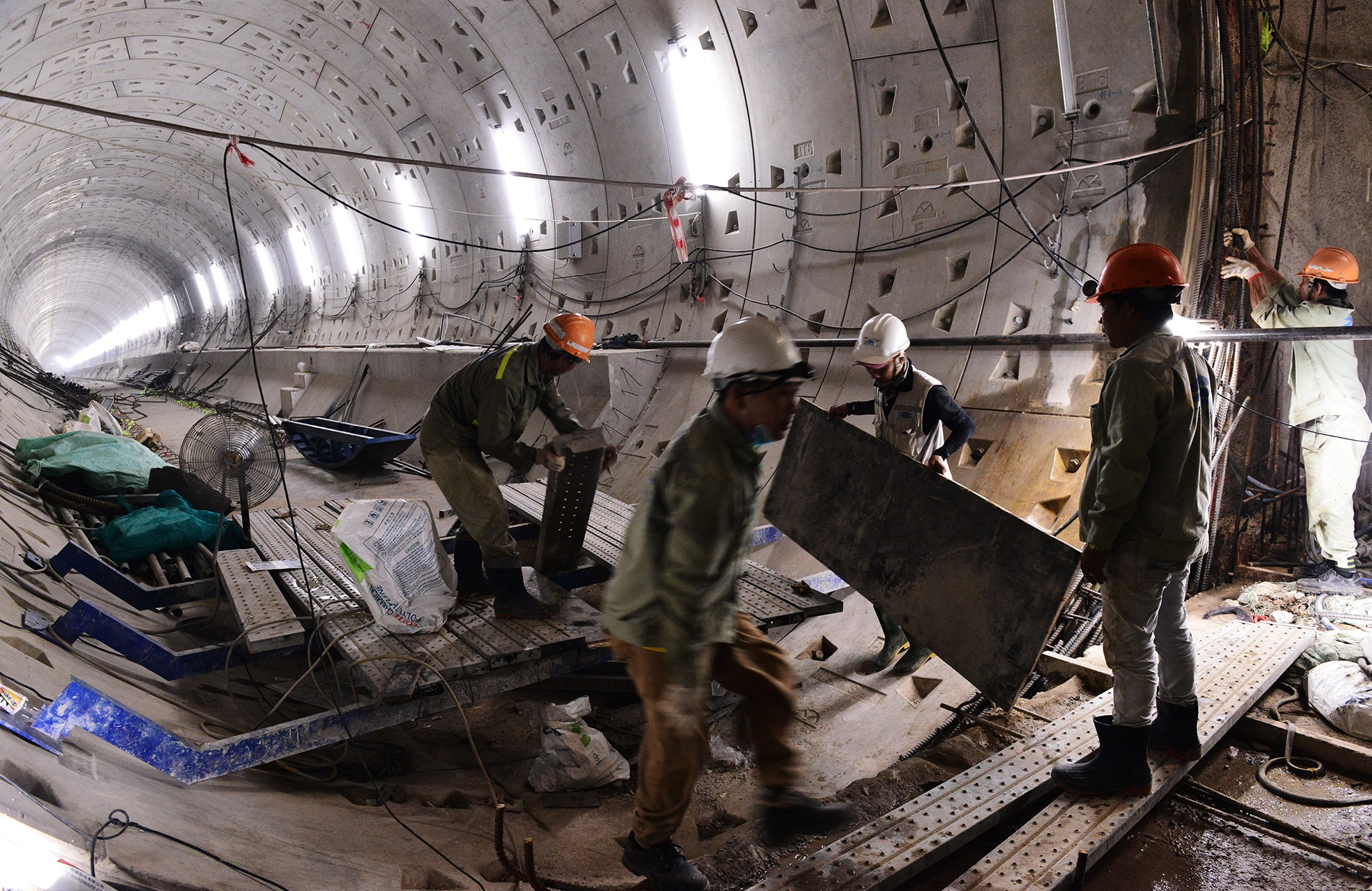 hien trang tuyen metro so 1 anh 24