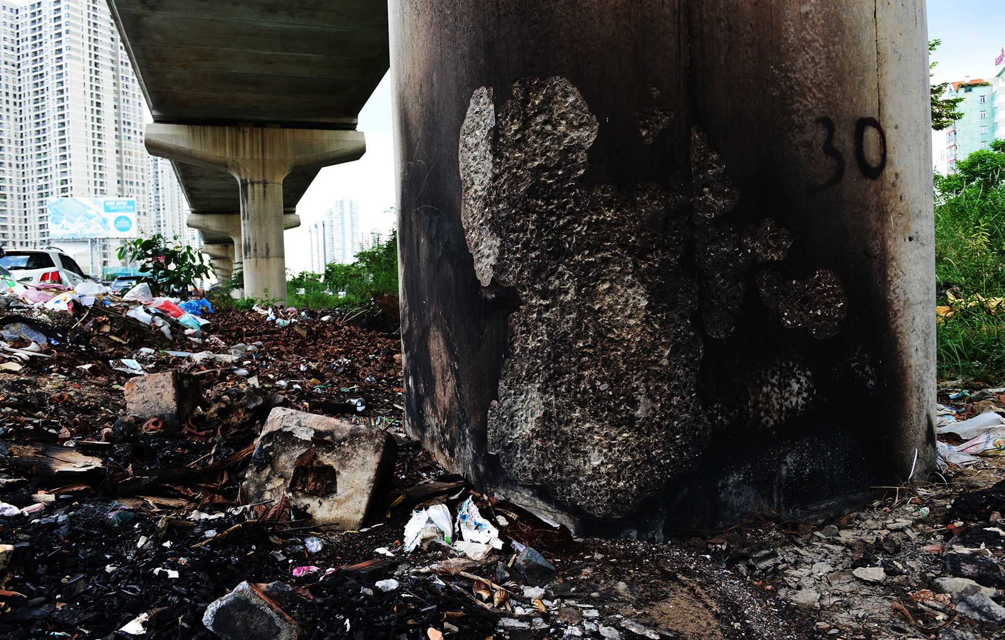 Hien trang tuyen metro dau tien bi no tien cua TP.HCM hinh anh