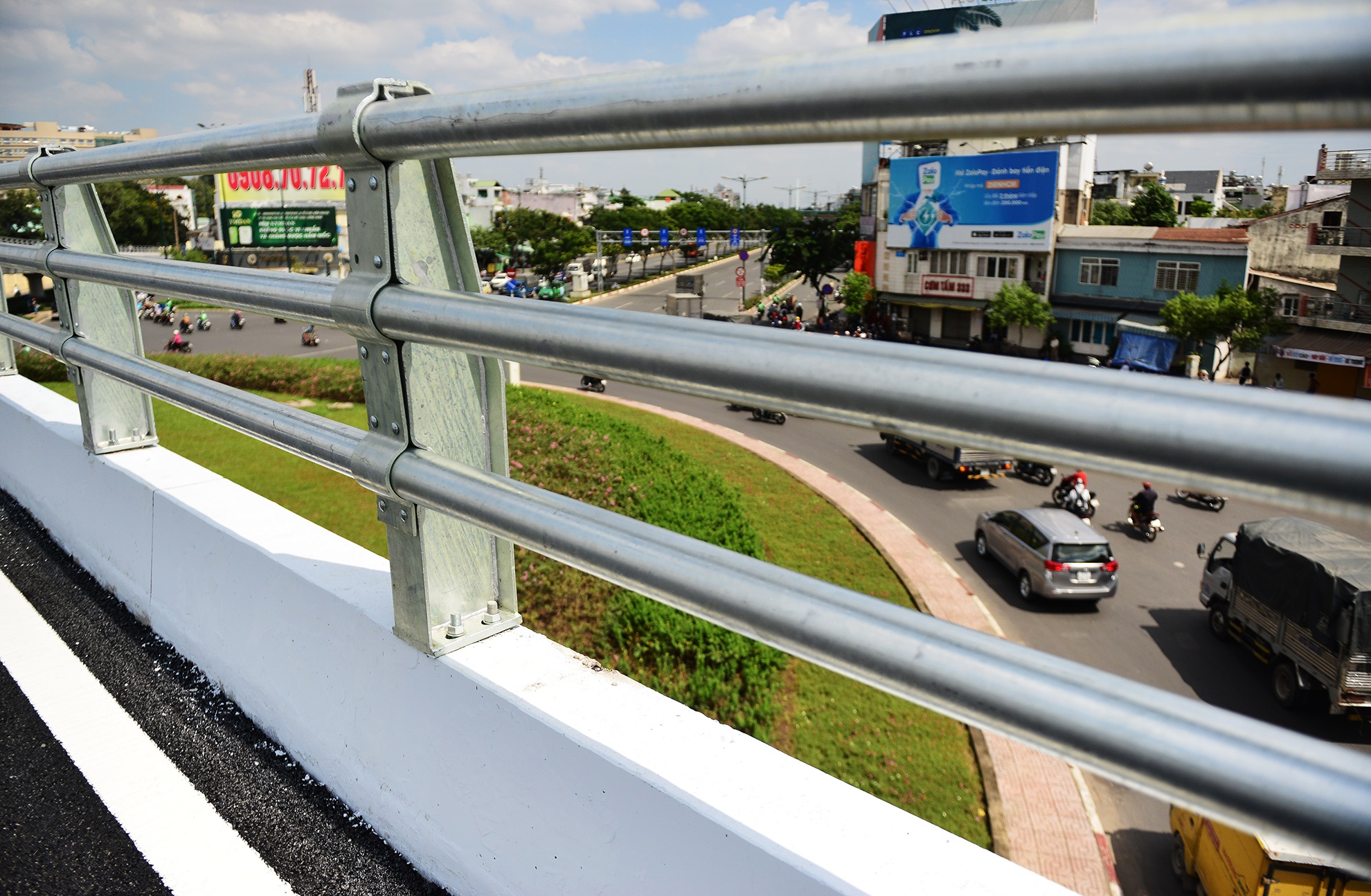 thong xe nhanh cau Nguyen Kiem - Nguyen Thai Son anh 3