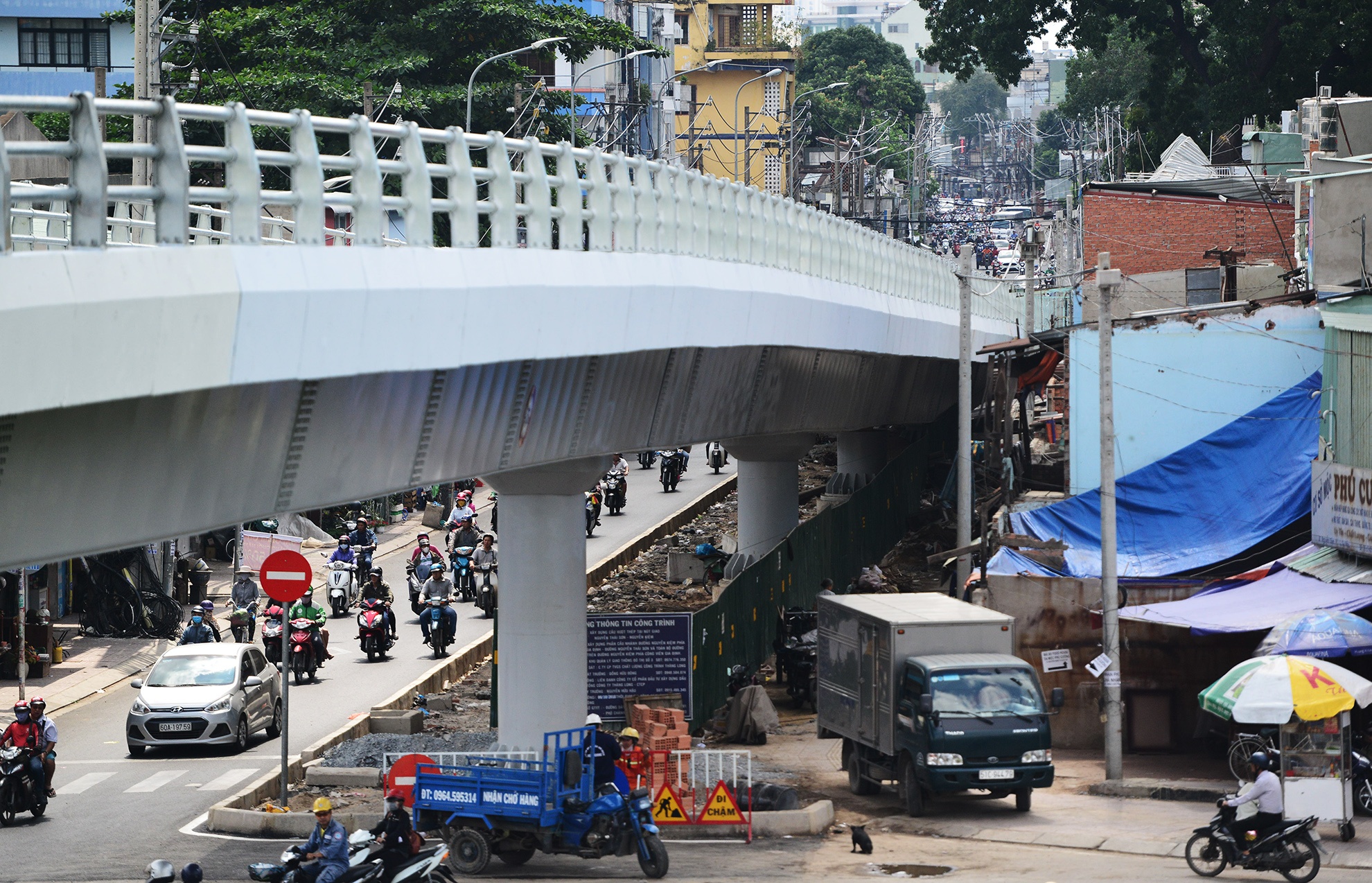 thong xe nhanh cau Nguyen Kiem - Nguyen Thai Son anh 5