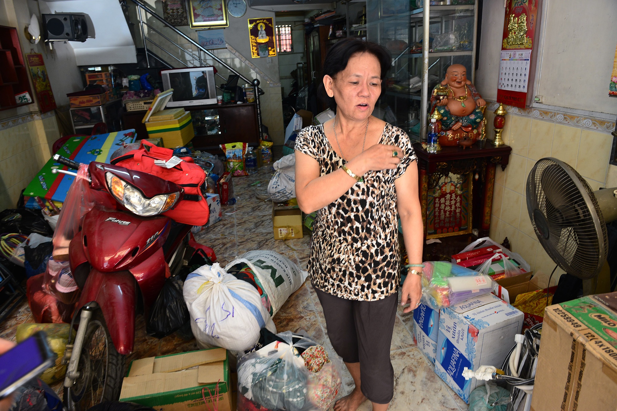 Cu dan di doi tai san o chung cu nghieng 45 cm anh 9