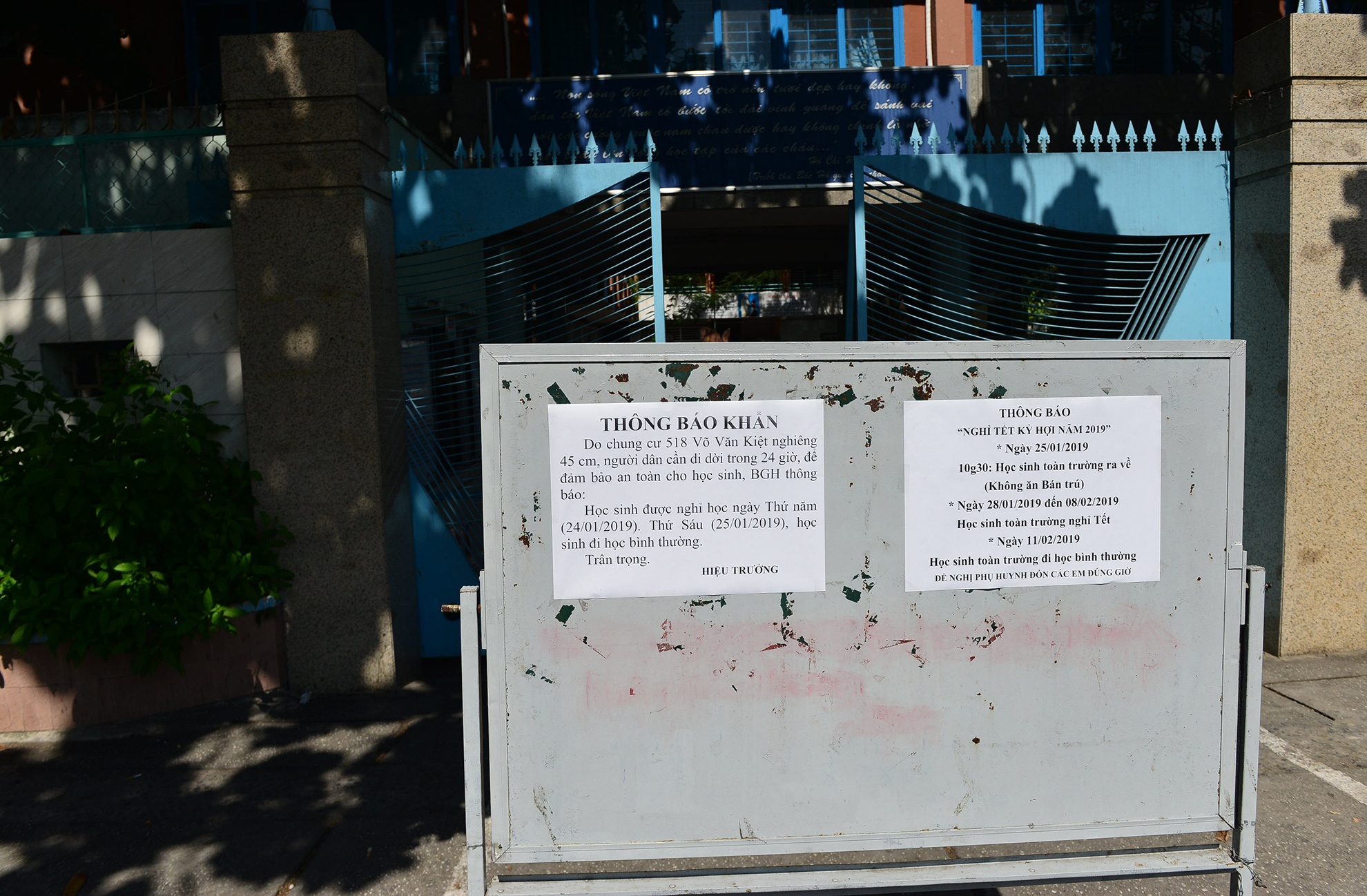 Cu dan di doi tai san o chung cu nghieng 45 cm anh 14