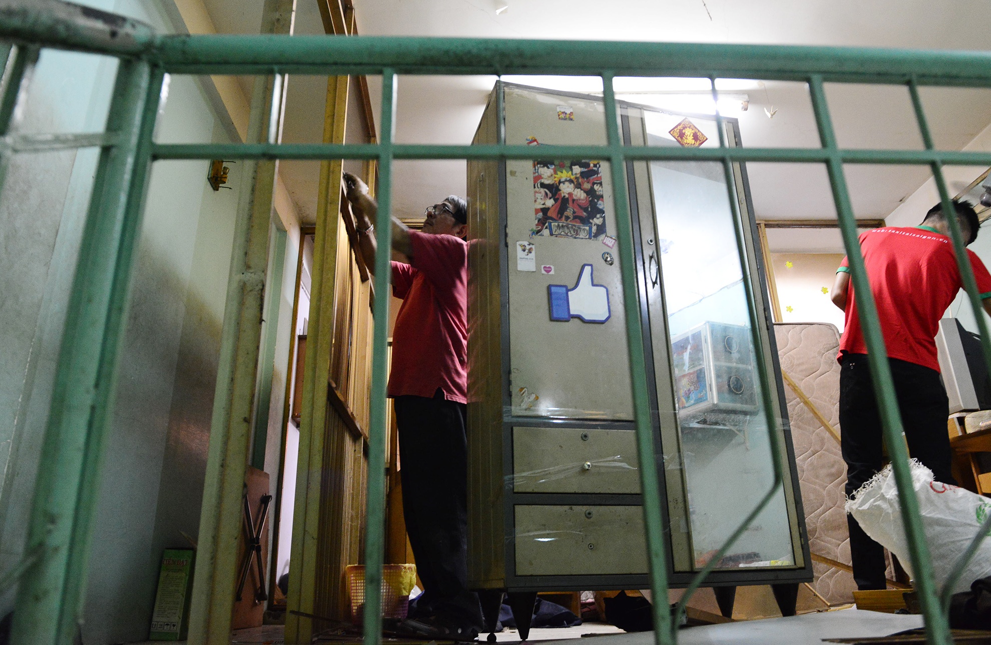 Cu dan di doi tai san o chung cu nghieng 45 cm anh 6