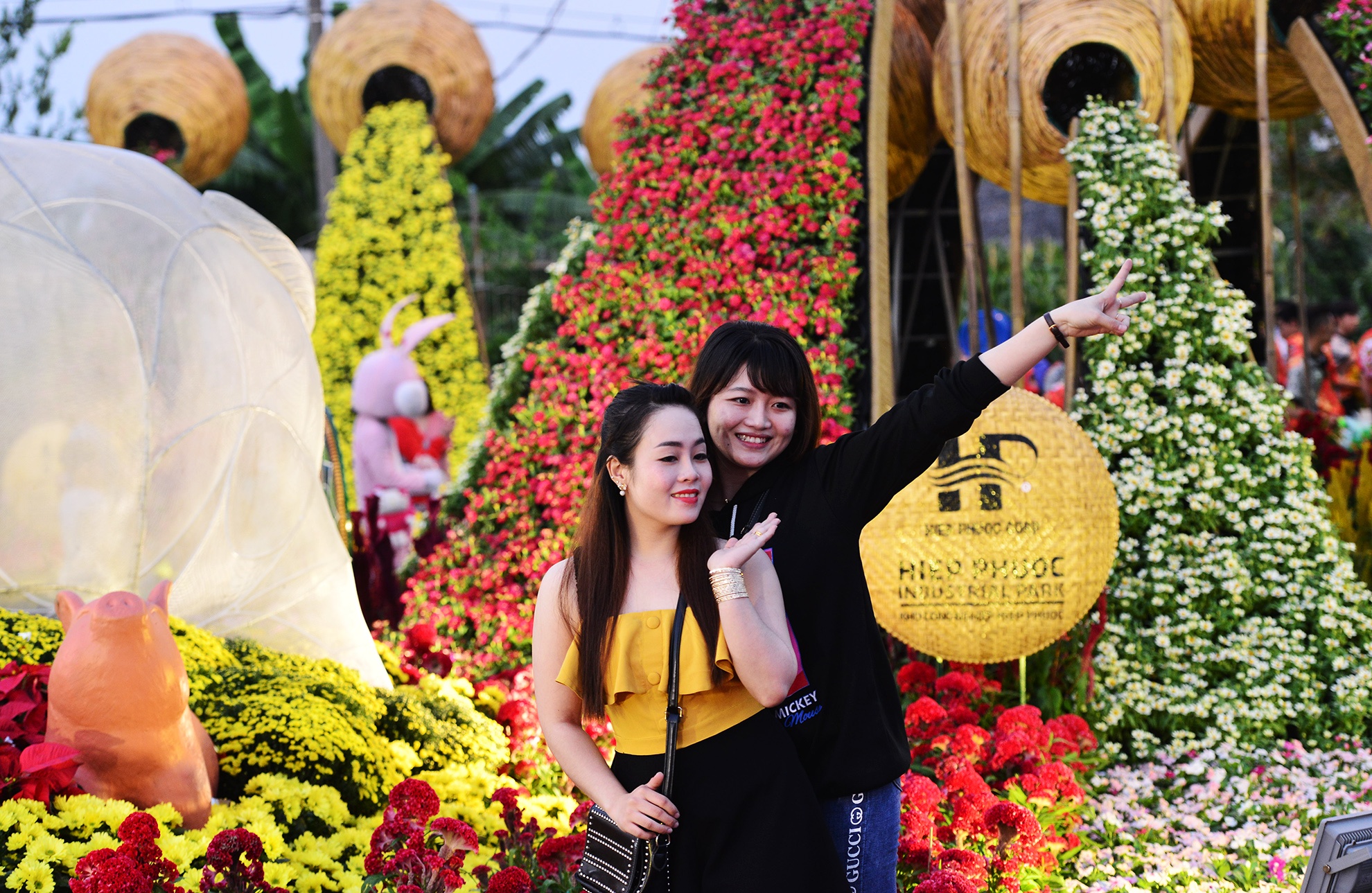 duong hoa Tet dau tien mo cua tham quan o Sai Gon anh 16